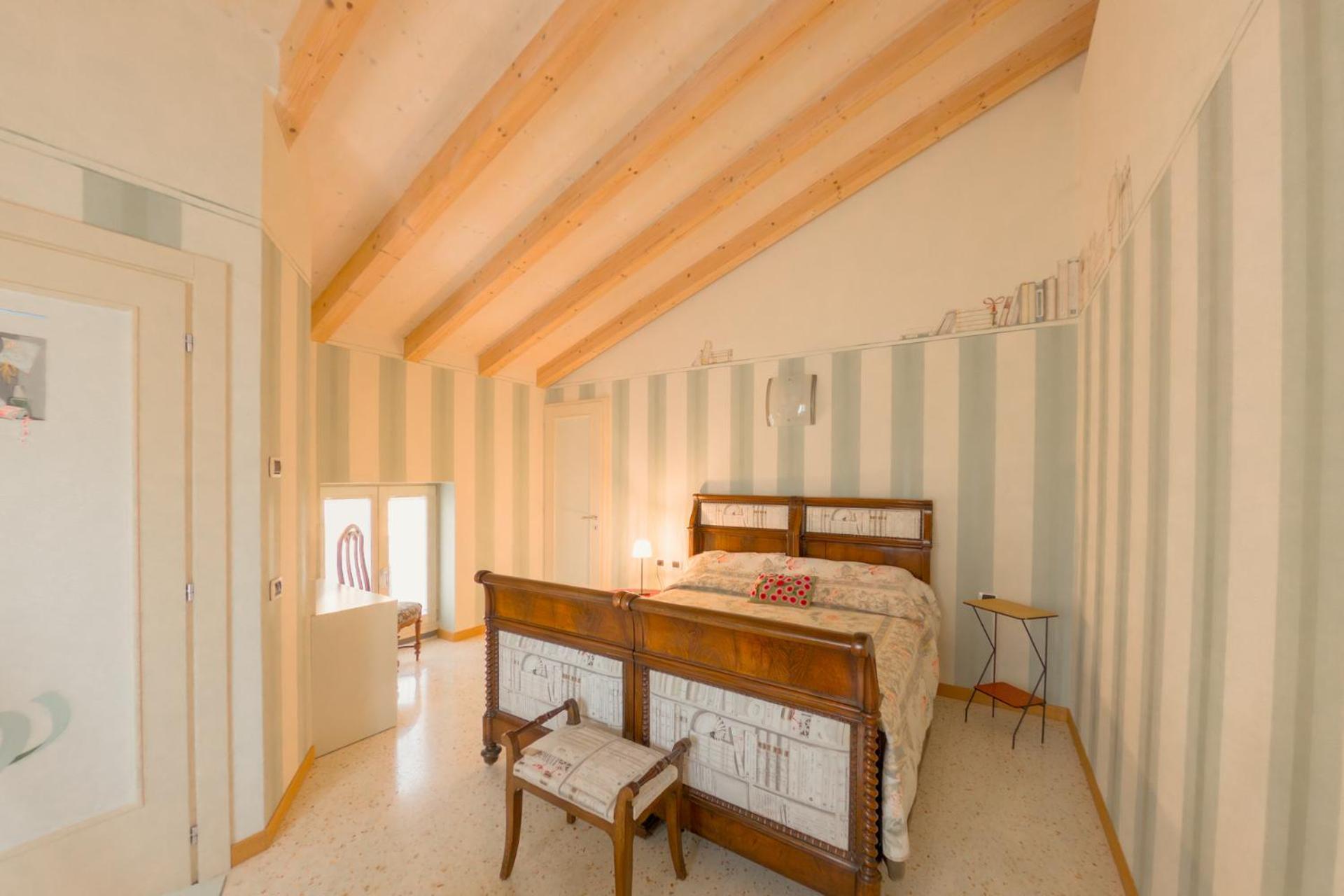 Großes Doppelzimmer