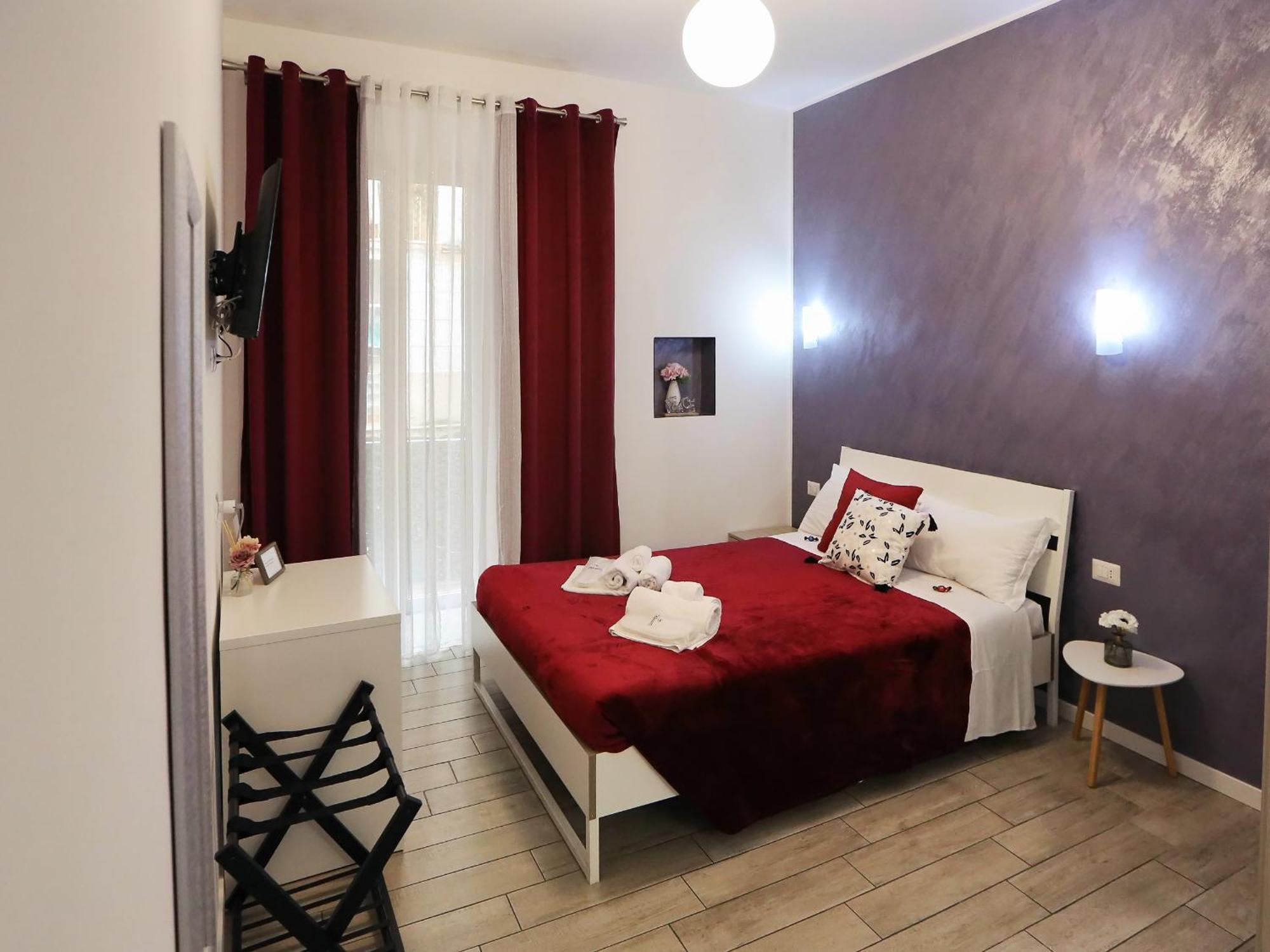 Zimmer mit Kingsize-Bett