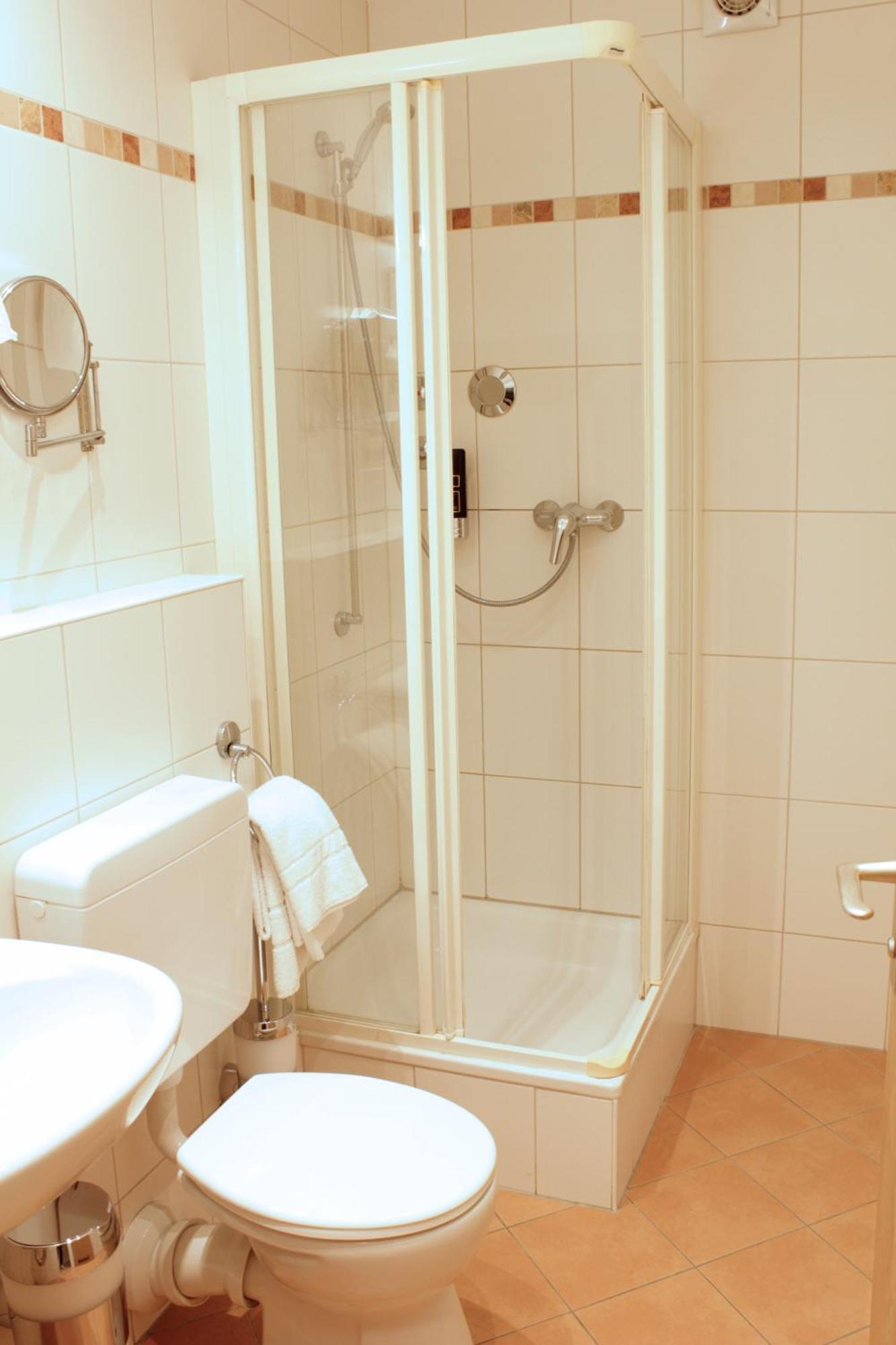 Standard Triple Room,1504817878:JPEG