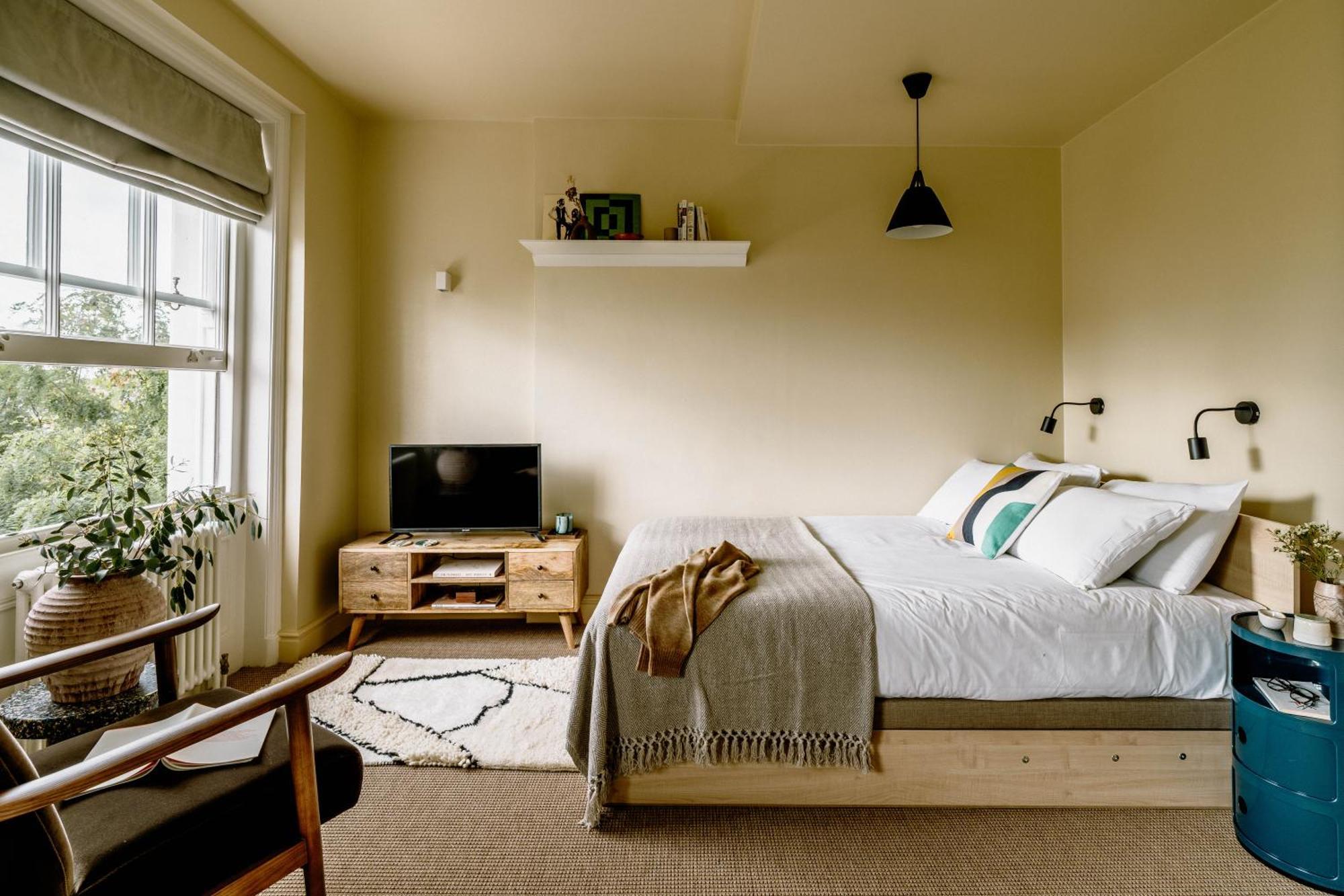 Classic Plus Studio