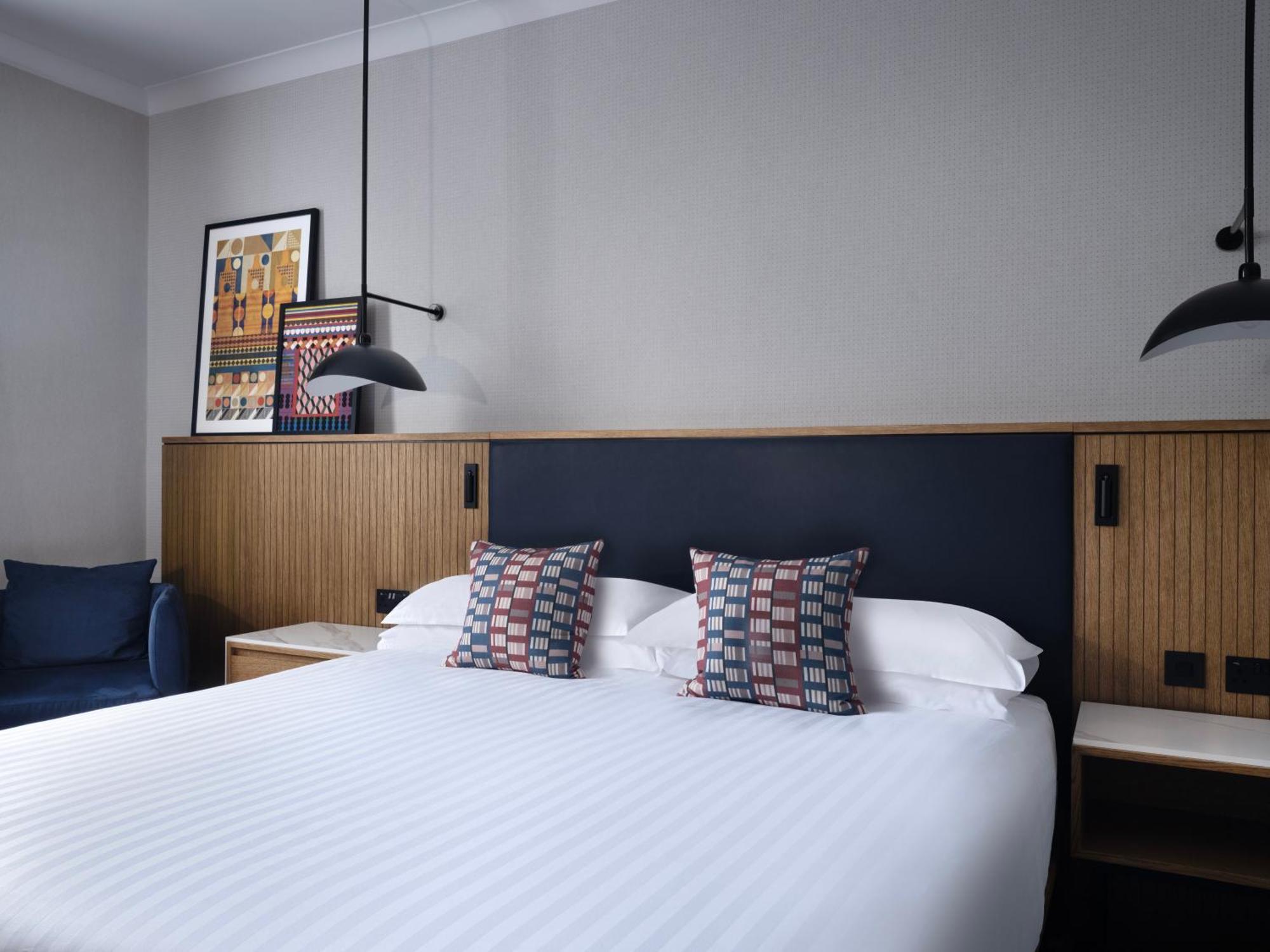 Deluxe Zimmer mit Kingsize-Bett