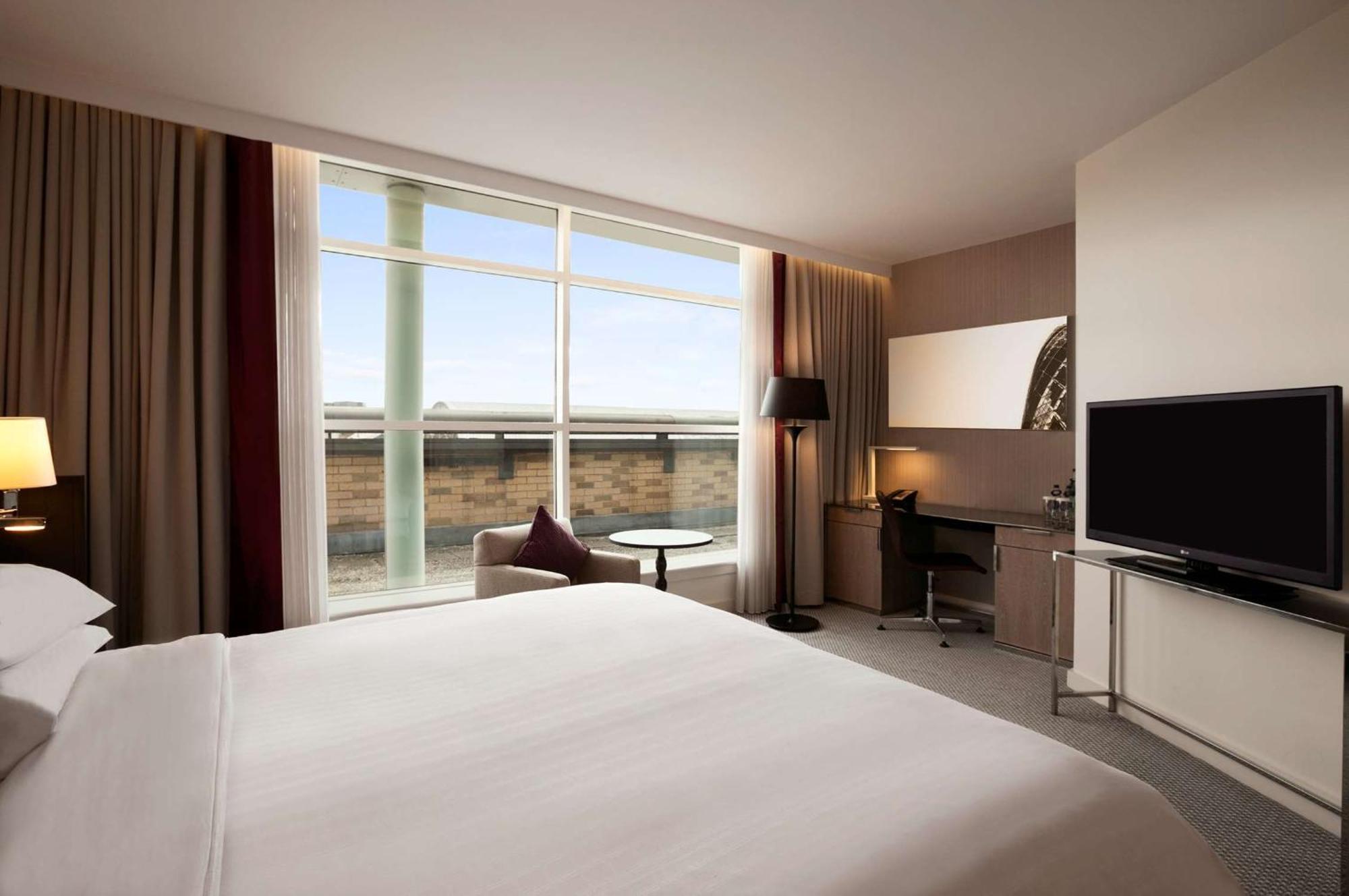 Executive Zimmer mit Kingsize-Bett - Zugang zur Lounge