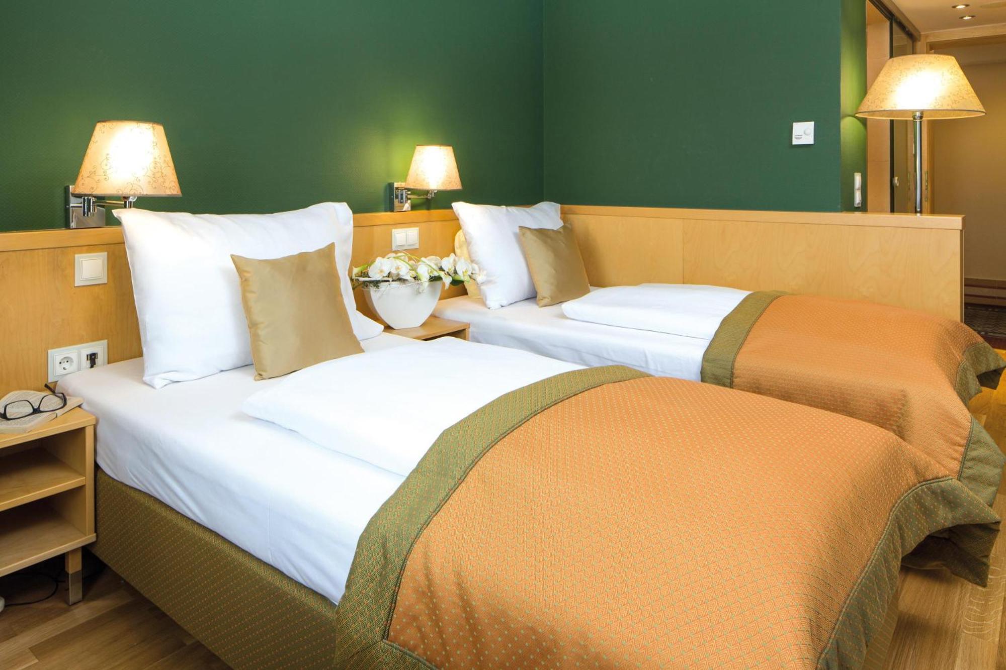 Classic Zweibettzimmer mit Zustellbett