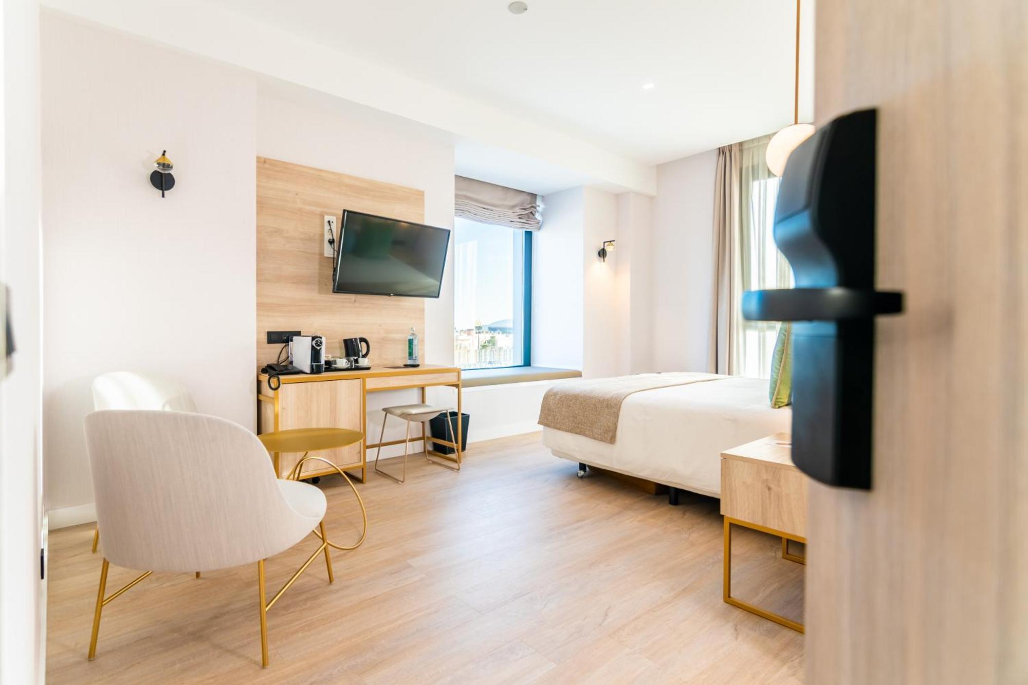 Deluxe Zimmer mit Kingsize-Bett