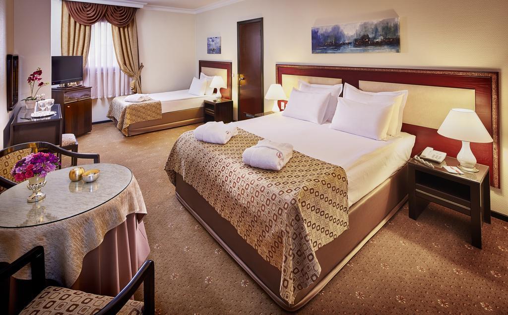 Deluxe Dreibettzimmer