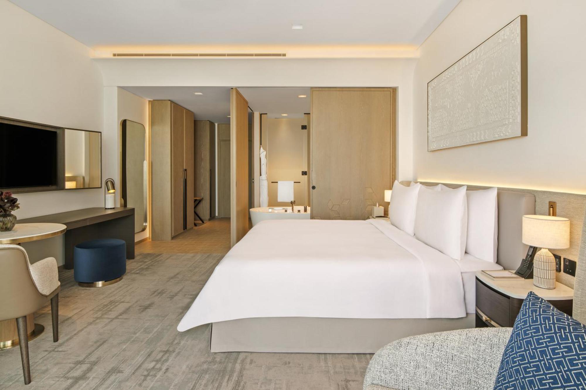 Deluxe-Zimmer mit Kingsize-Bett und Kanalblick – kostenloser Zugang zur Lagune