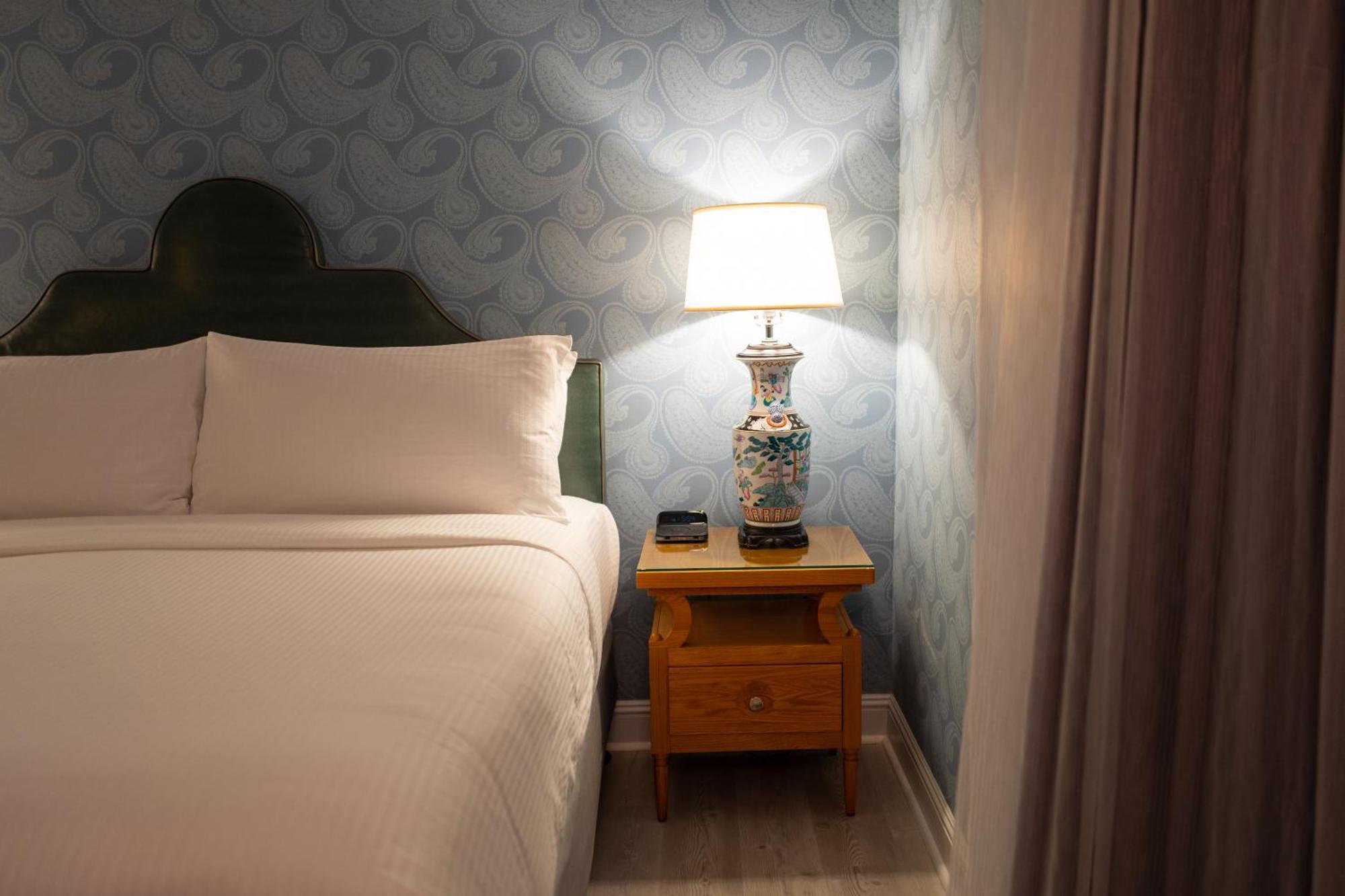Deluxe Zimmer mit Kingsize-Bett