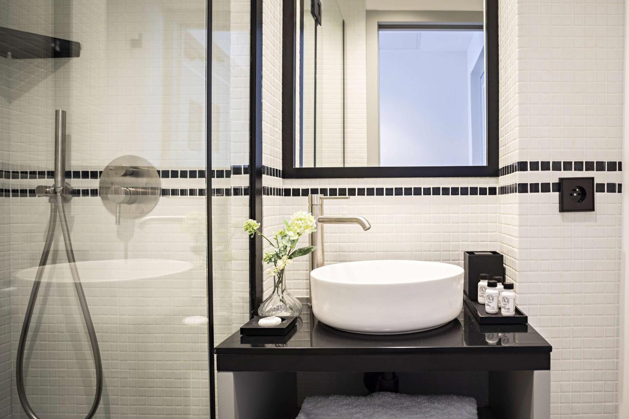 Premium Zimmer mit Queensize-Bett und Balkon - Nichtraucher