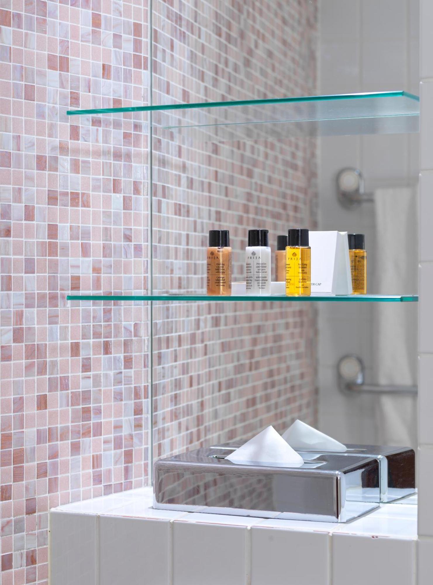 Classic Family Room,1535231626:JPEG