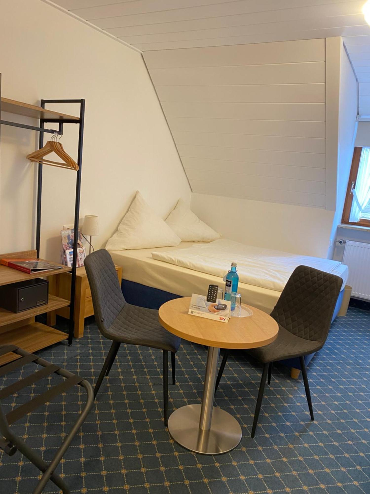 Economy Doppel-/Zweibettzimmer