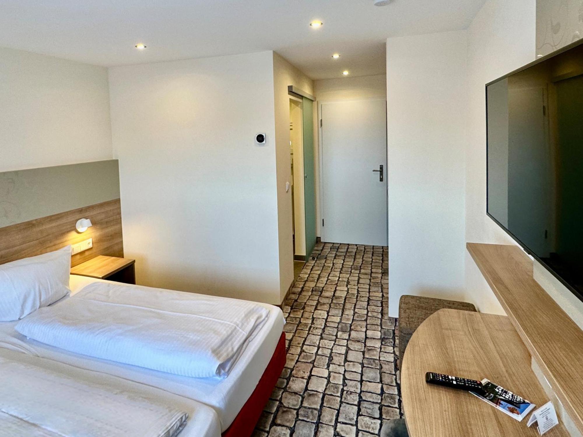 Doppelzimmer PLUS mit Klimaanlage