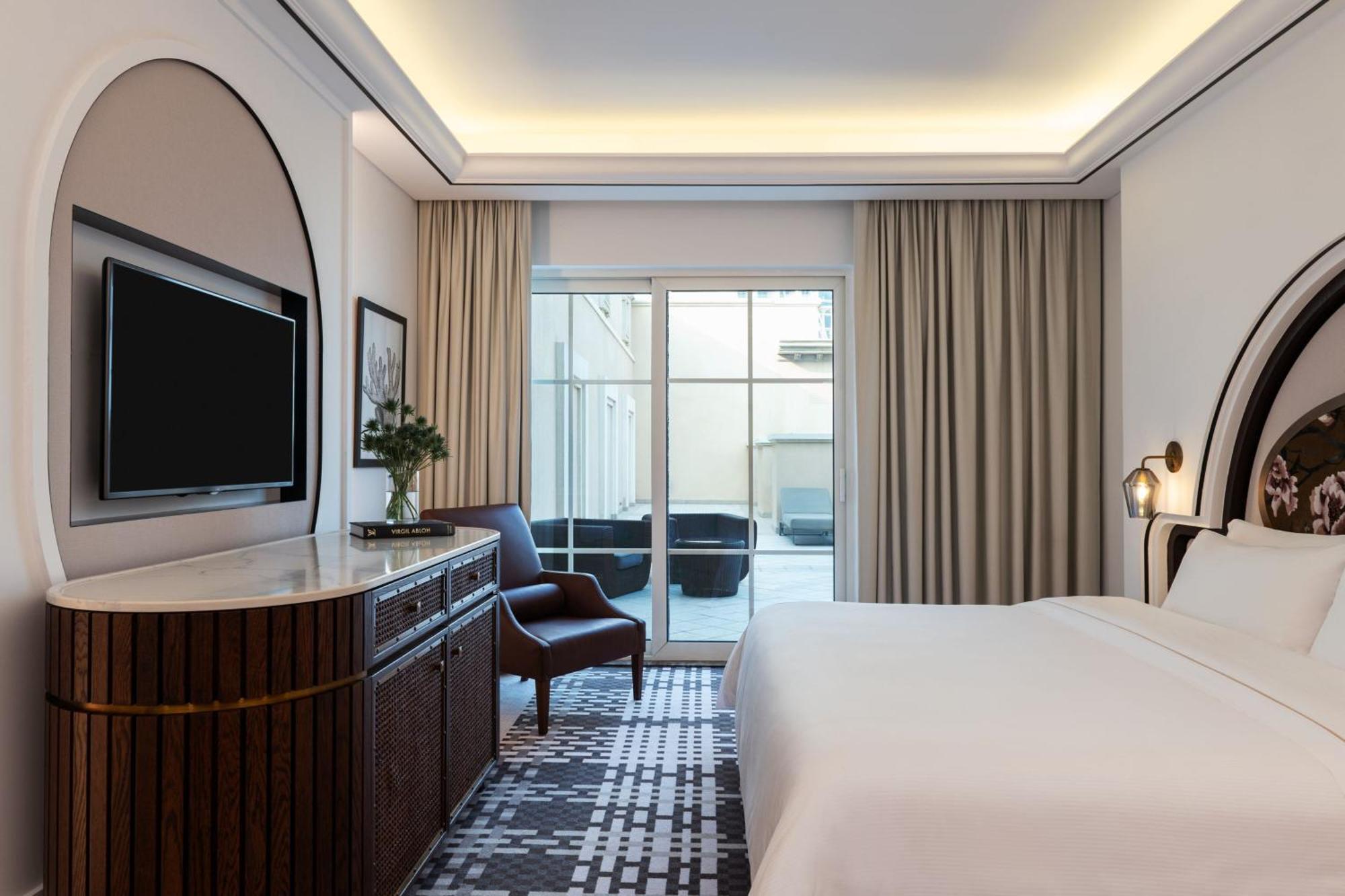 Deluxe Suite mit Meerblick, 1 Kingsize-Bett, Balkon, separatem Wohnzimmer mit Schlafsofa, Frühstück, Flughafentransfer zum Flughafen Dubai und Zugang zum Wasserpark Jungle Bay