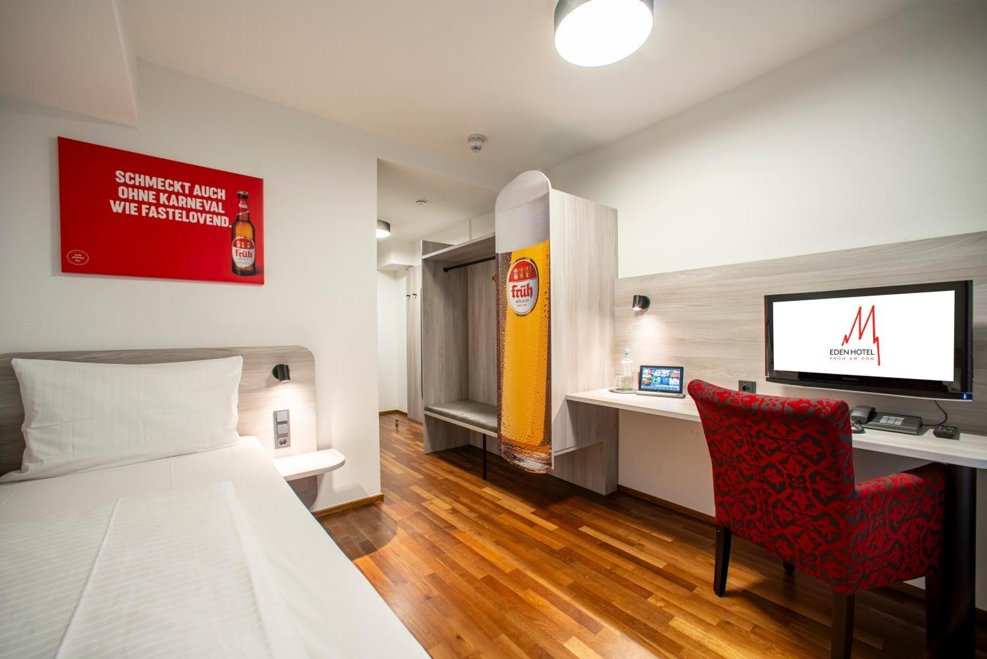 Single Room with Balcony,1539787840:JPEG