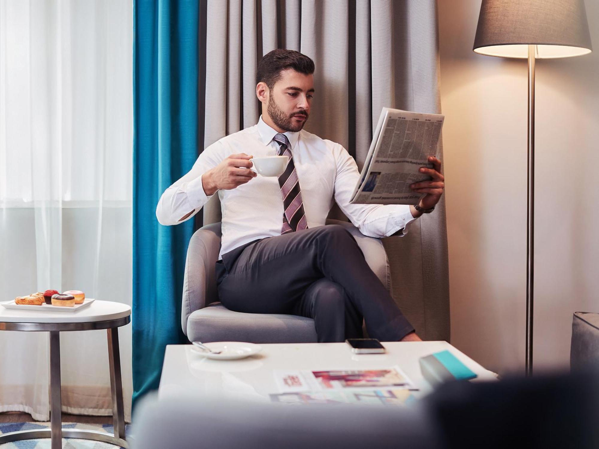 36H Staycation-Angebot - (2 Erwachsene + 1 Kind) Früher Check-in ab 06:00 Uhr und später Check-out bis 18:00 Uhr, kostenloser Transfer zum Strand, 15 % Ermäßigung auf Speisen und Getränke