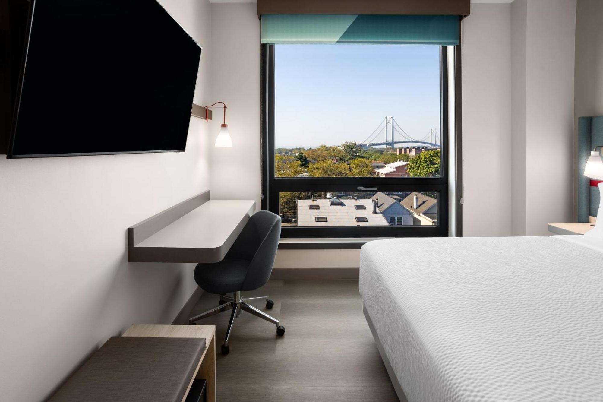 Standard Zimmer mit Kingsize-Bett