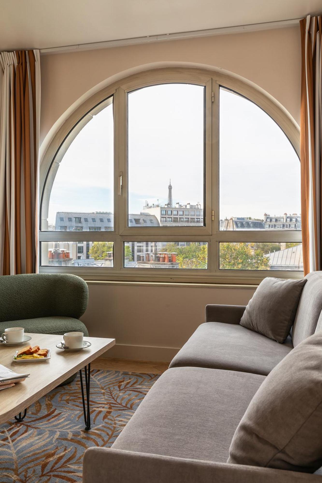 Junior Suite with Terrace and Eiffel Tower View,1040502955:JPEG