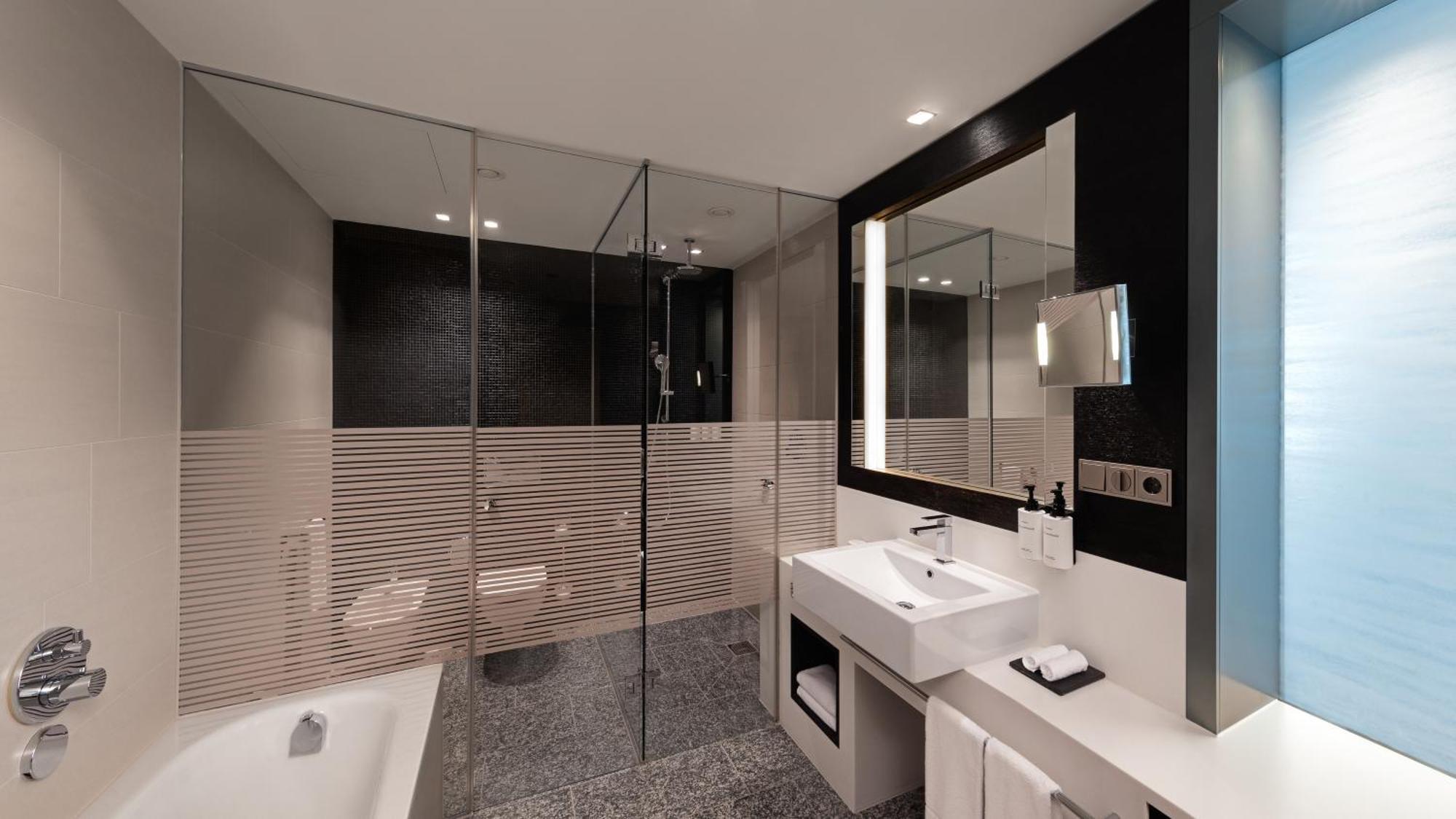 Premium Zimmer mit Kingsize-Bett und Stadtblick - obere Etage