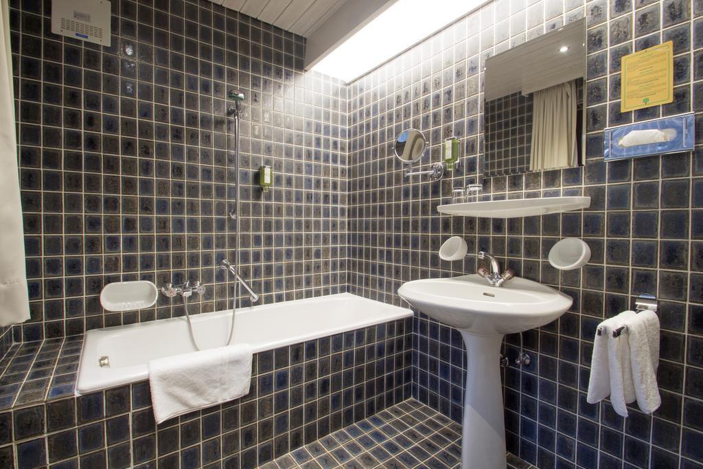 Doppelzimmer mit Balkon