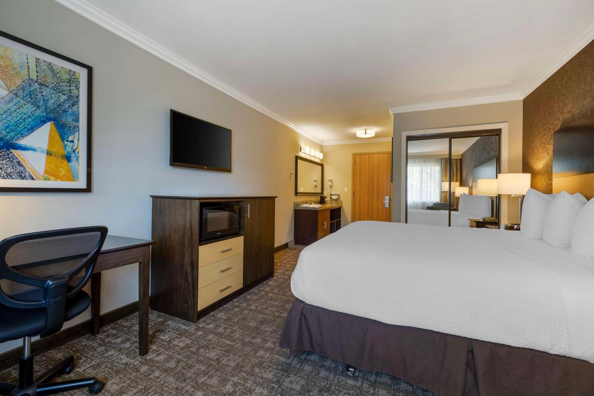 Zimmer mit Kingsize-Bett