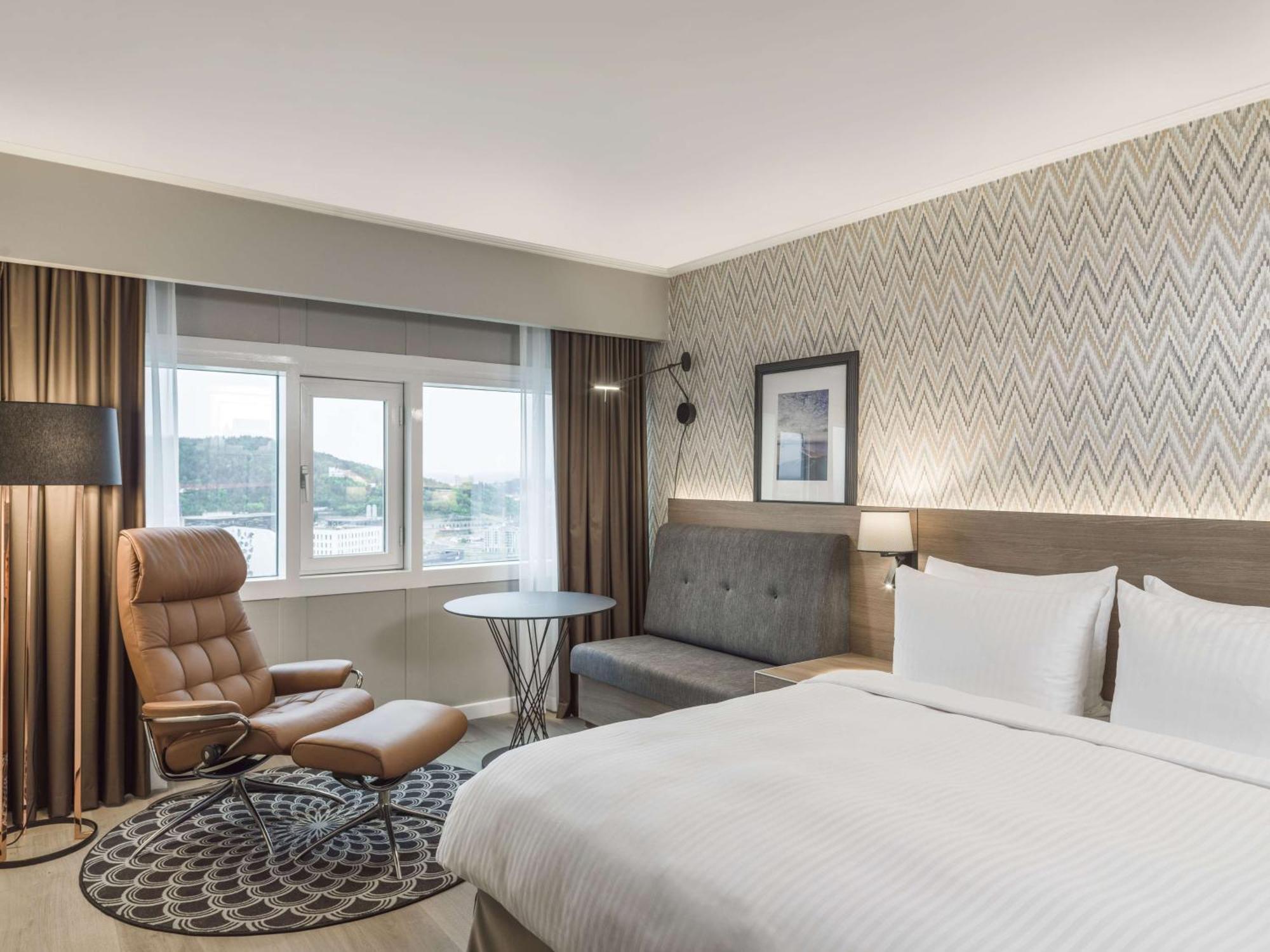 Premium Zimmer mit Panorama-Stadtblick