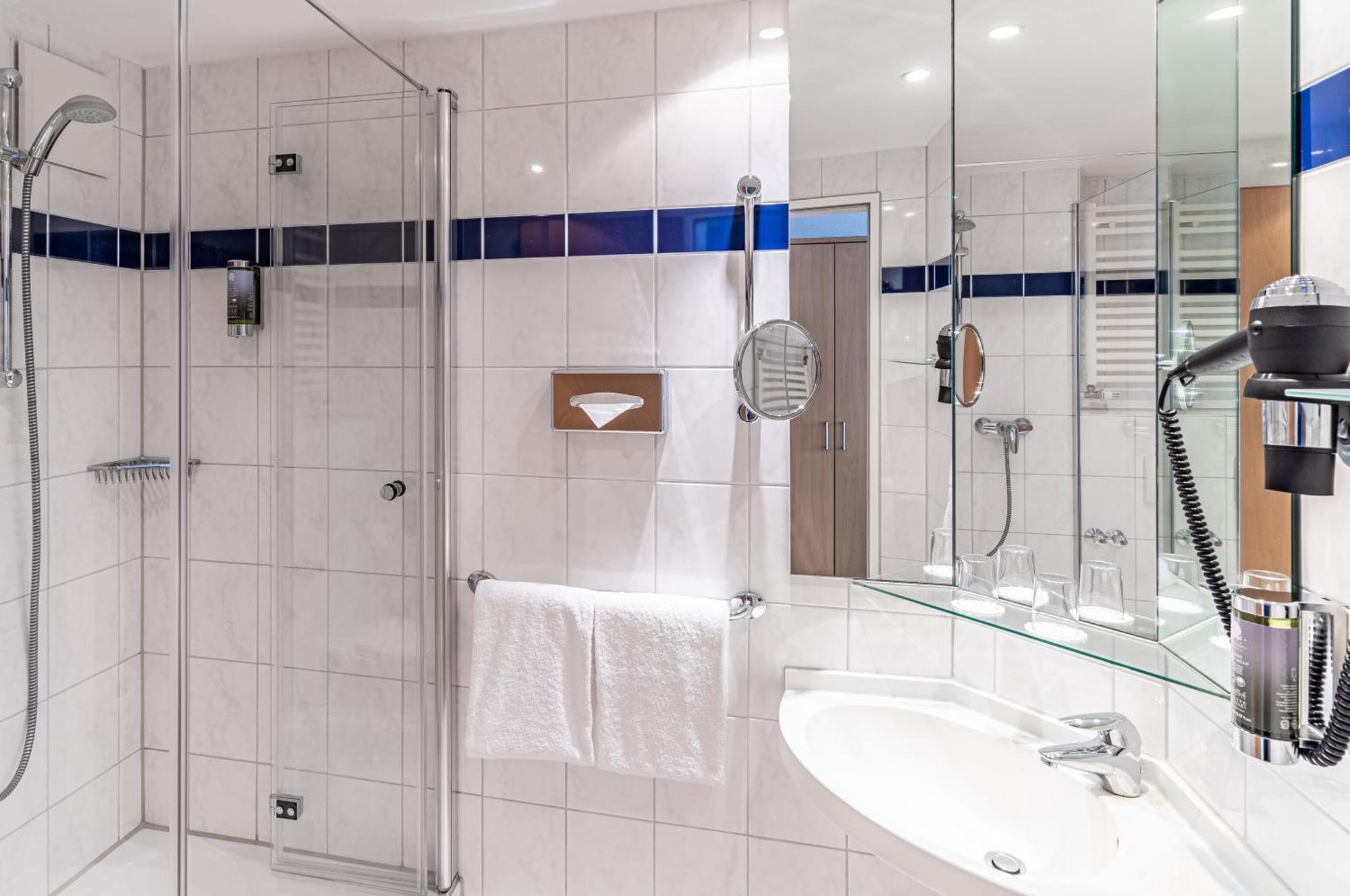 Comfort Zimmer mit Hafenblick