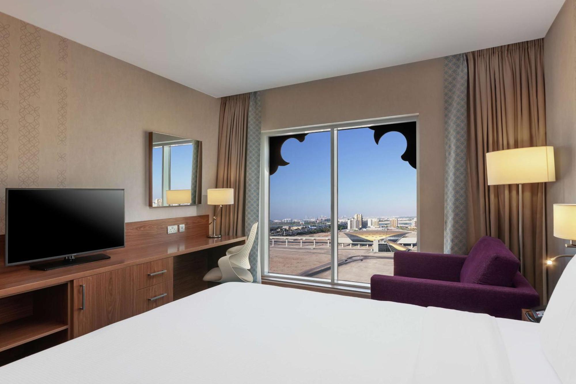 Deluxe King Room with Sofa Bed,1546964599:JPEG