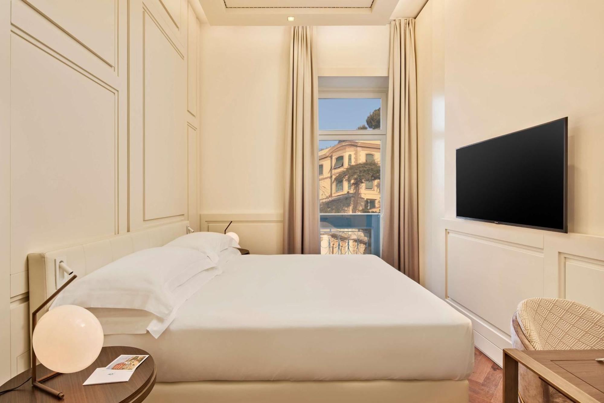 Zimmer mit Kingsize Bett