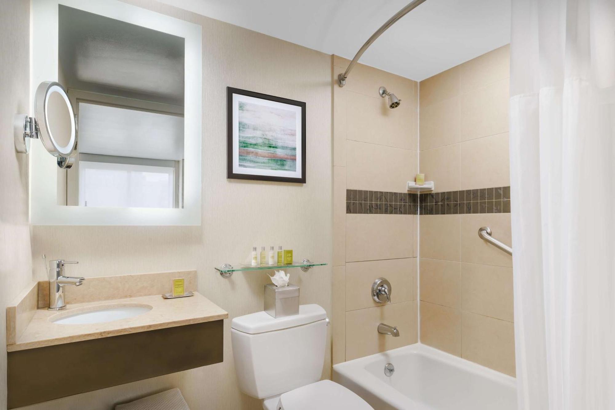 Suite mit 1 Schlafzimmer mit Kingsize-Bett und mit Schlafsofa - Nichtraucher