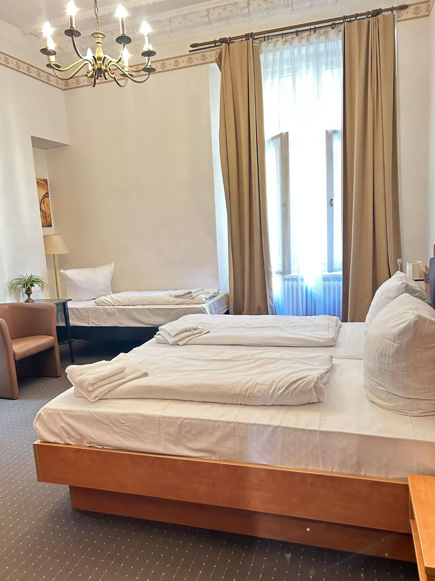 Dreibettzimmer