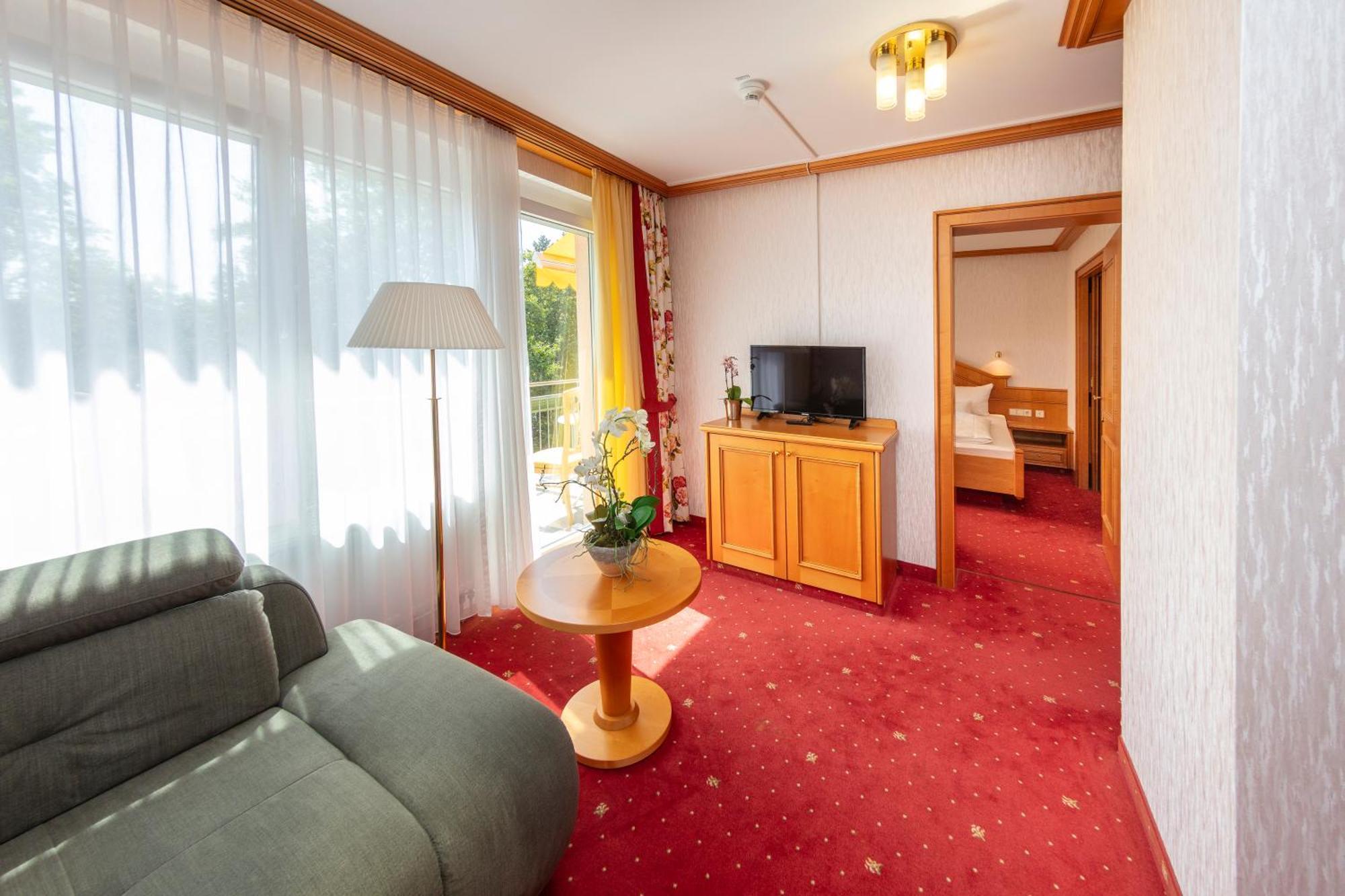 Dreibettzimmer mit Balkon