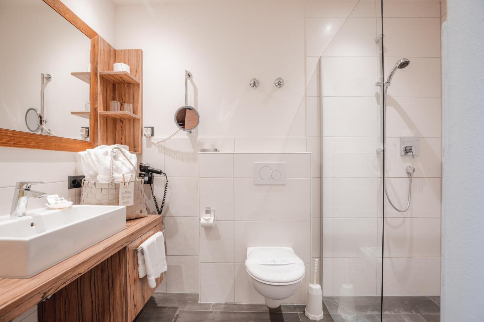 Doppelzimmer mit Balkon