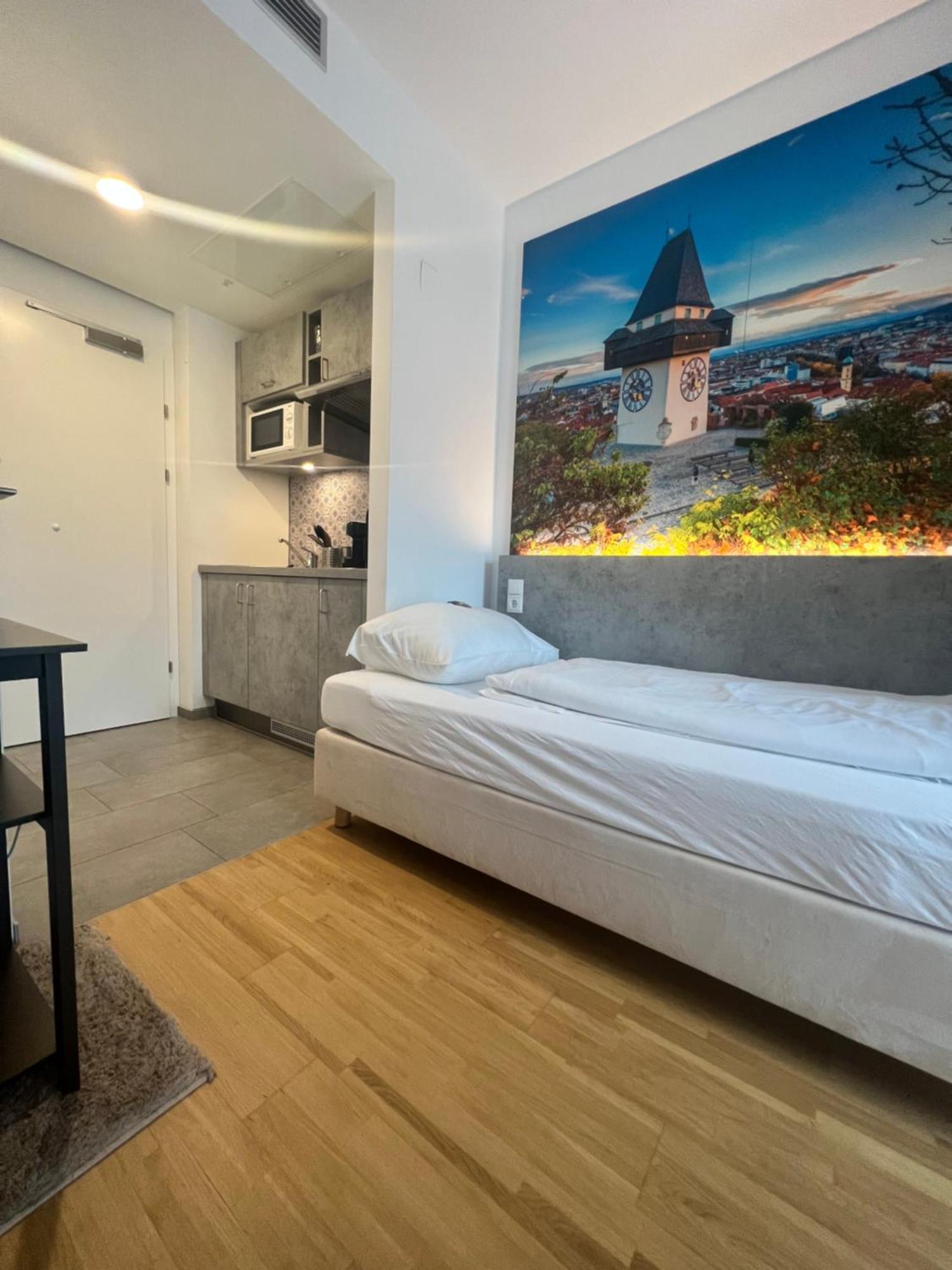Mini-Apartment mit Balkon