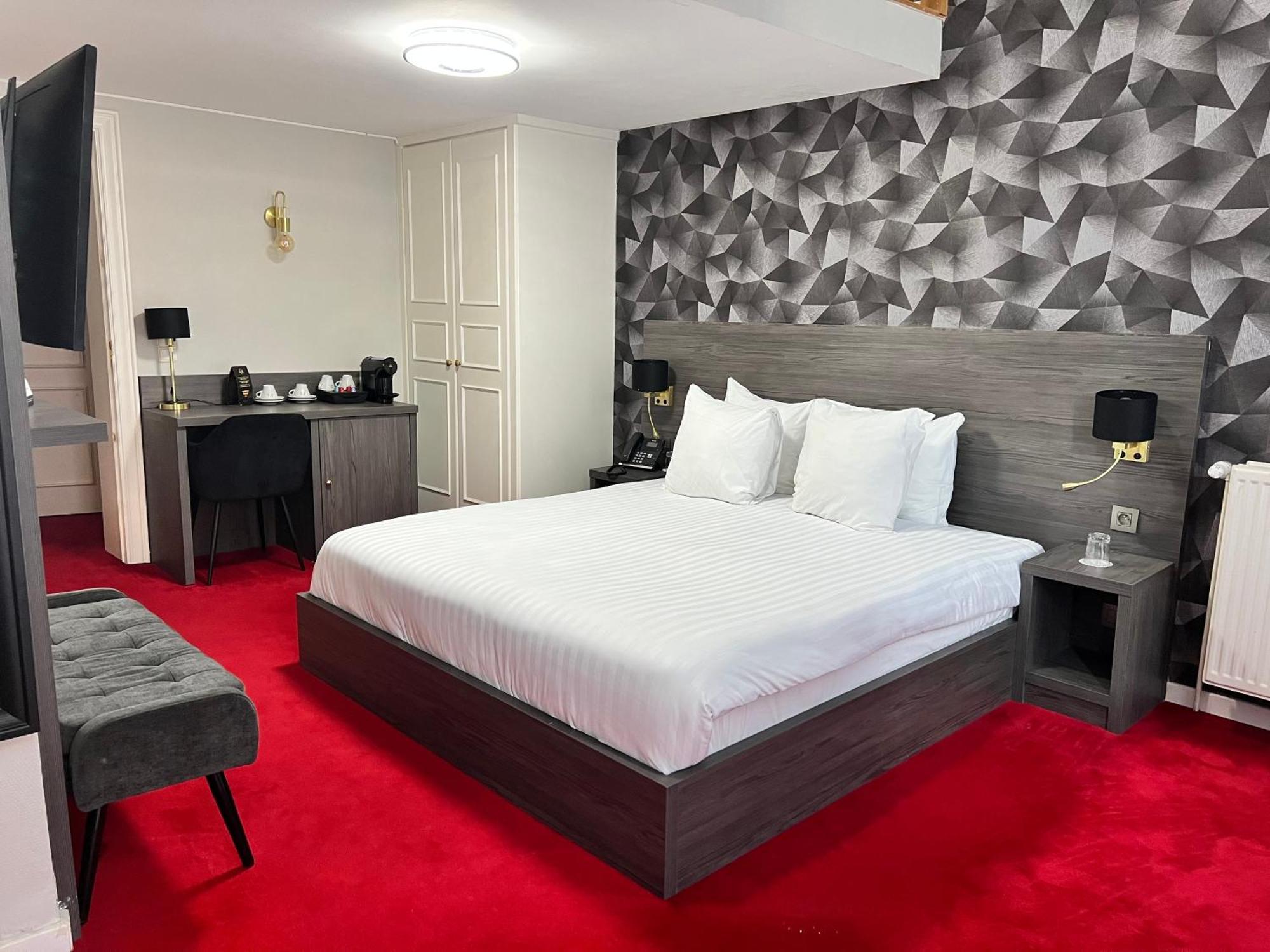 Deluxe Doppelzimmer mit 2 Doppelbetten