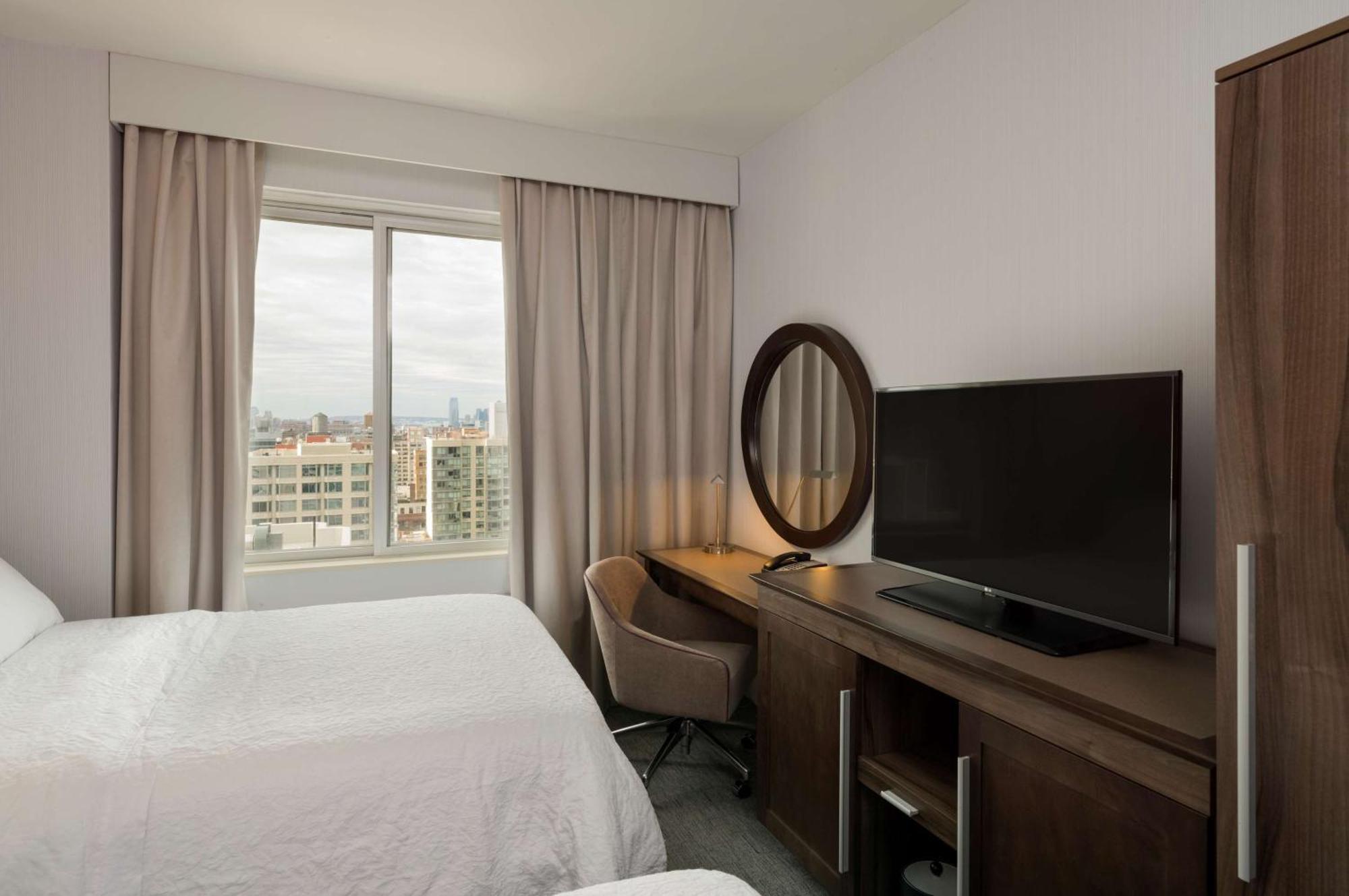 Doppelzimmer mit 2 Doppelbetten