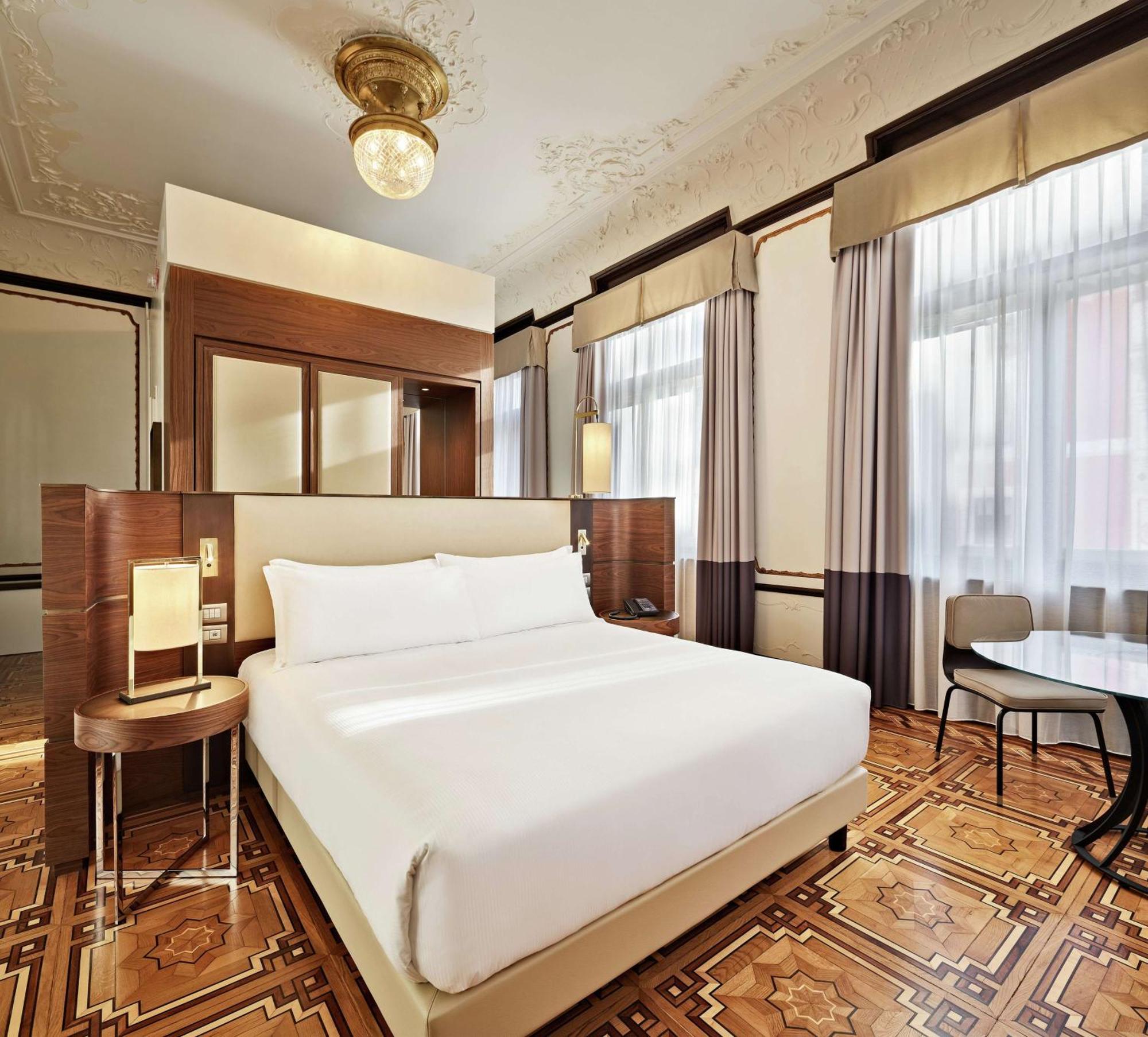 Historisches Deluxe Zimmer mit Kingsize-Bett