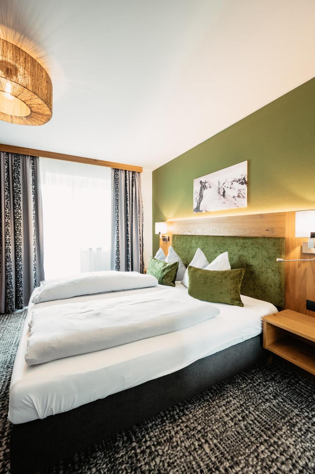 Doppelzimmer mit Balkon