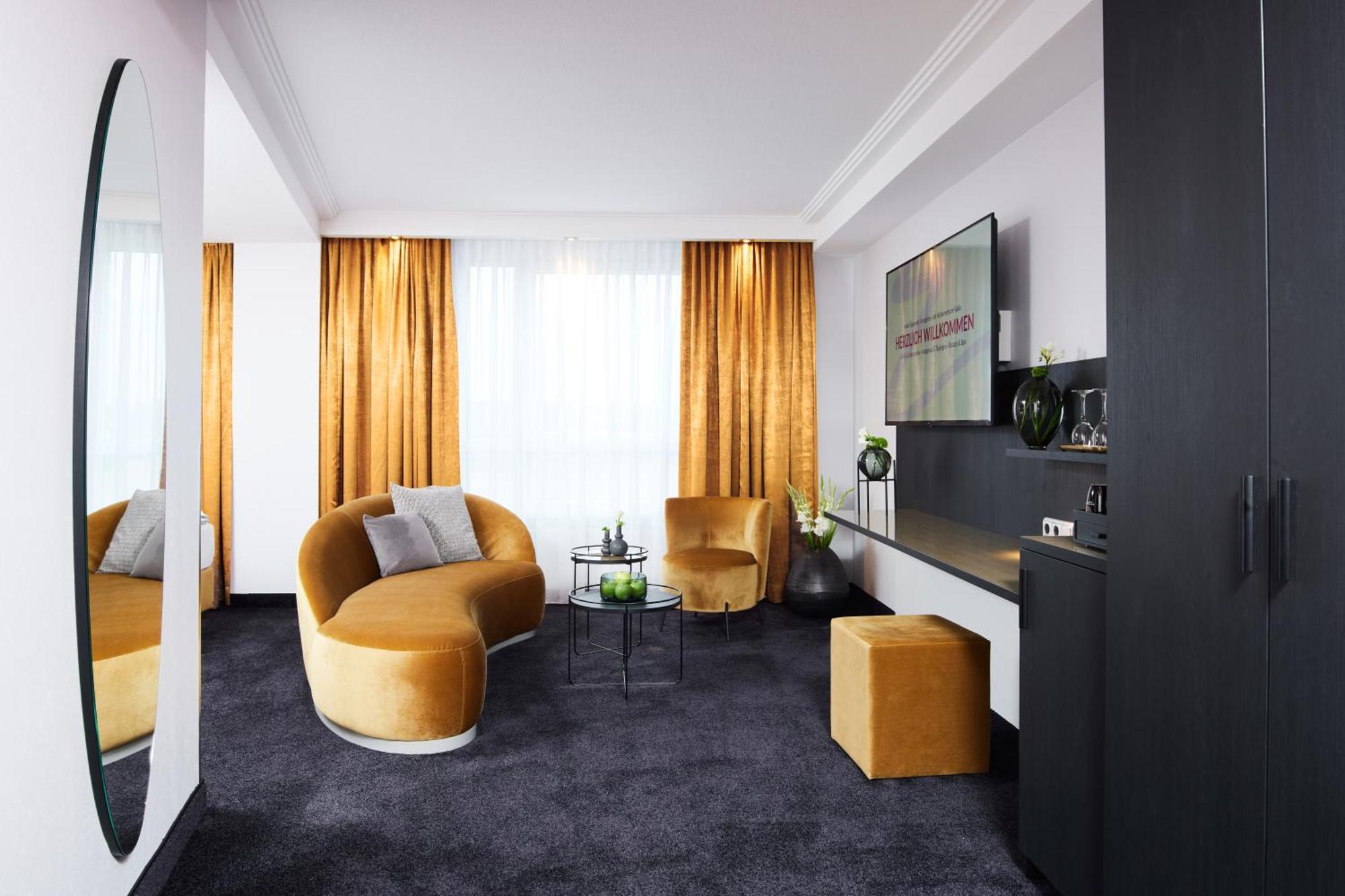 Junior Suite,1555313746:JPEG