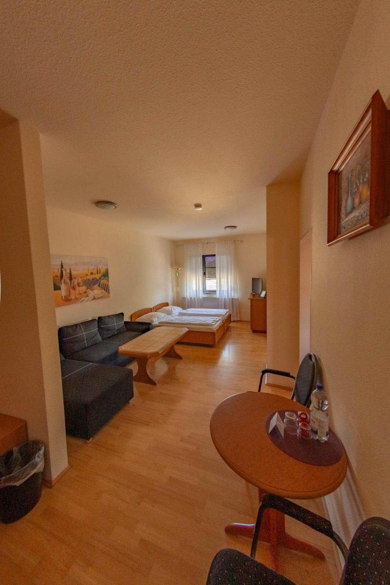 Family Apartment,1580363649:JPEG