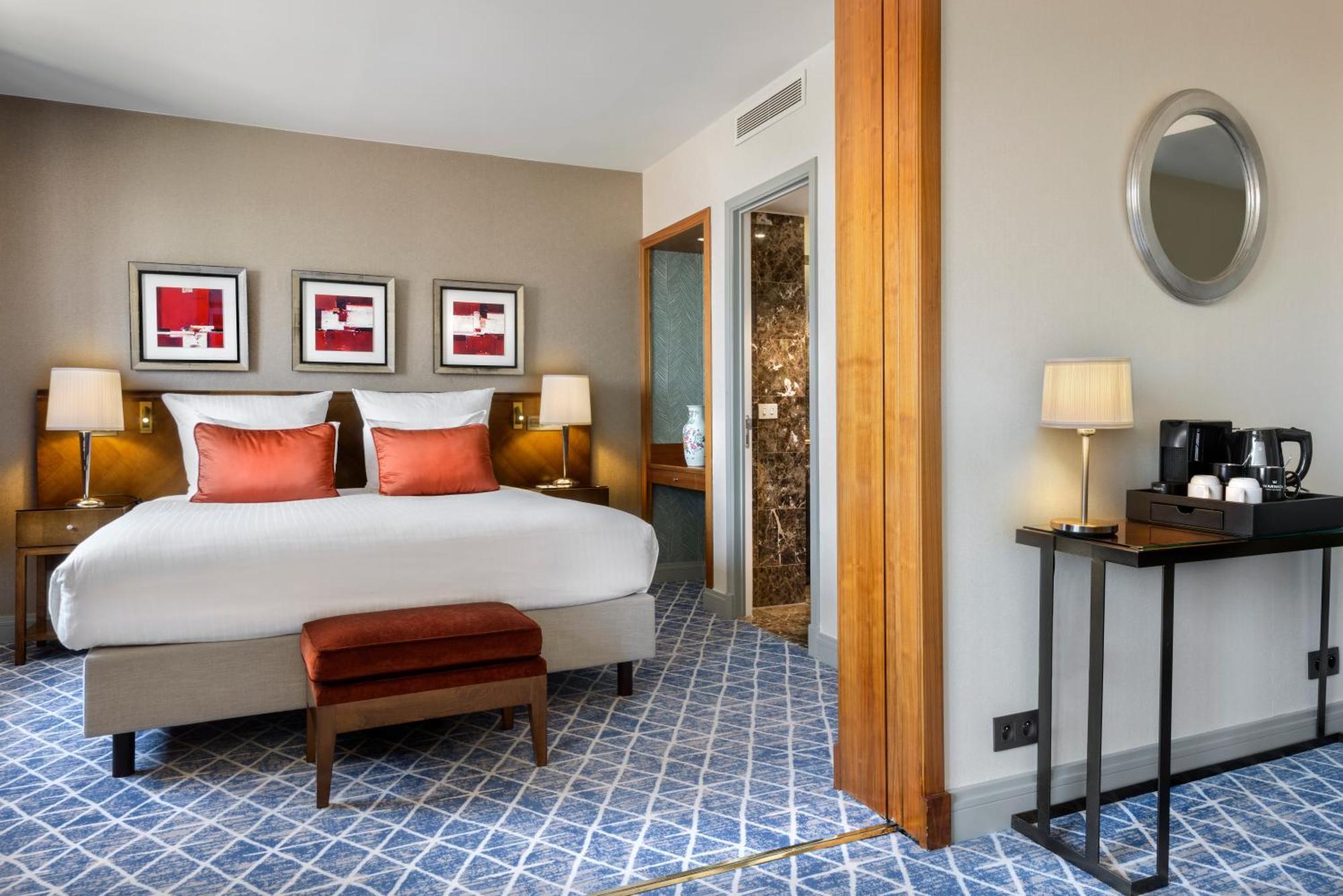 Warwick Suite