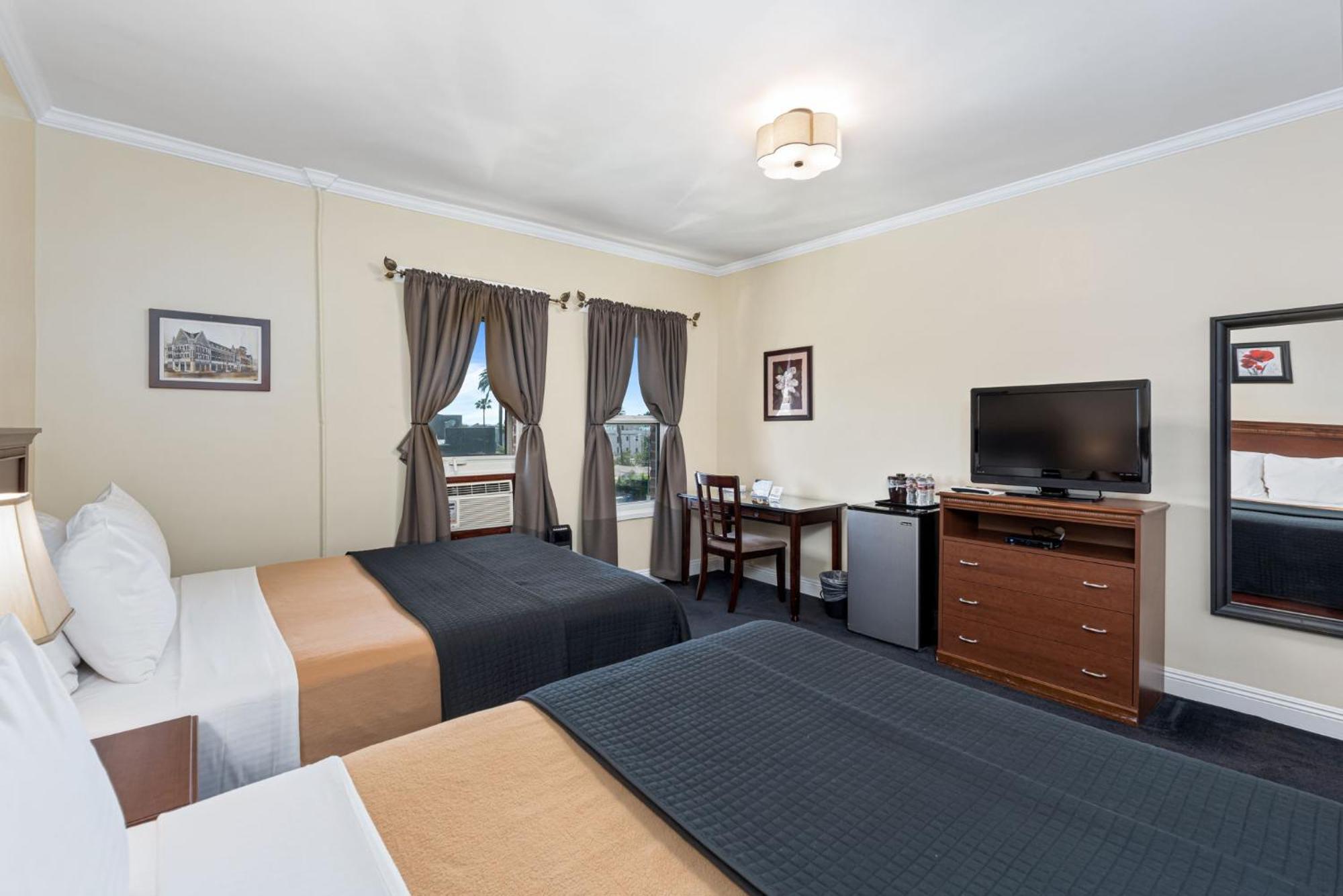 Zimmer mit 2 Queensize-Betten