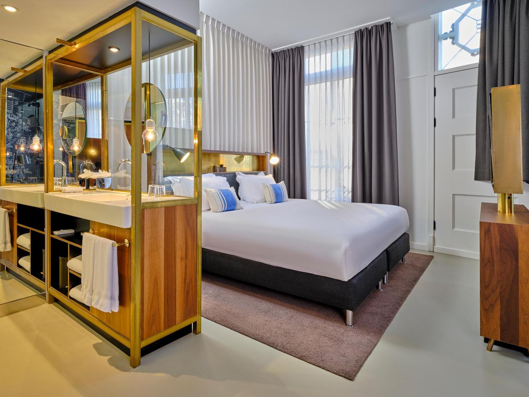 Deluxe Zimmer mit Kingsize-Bett