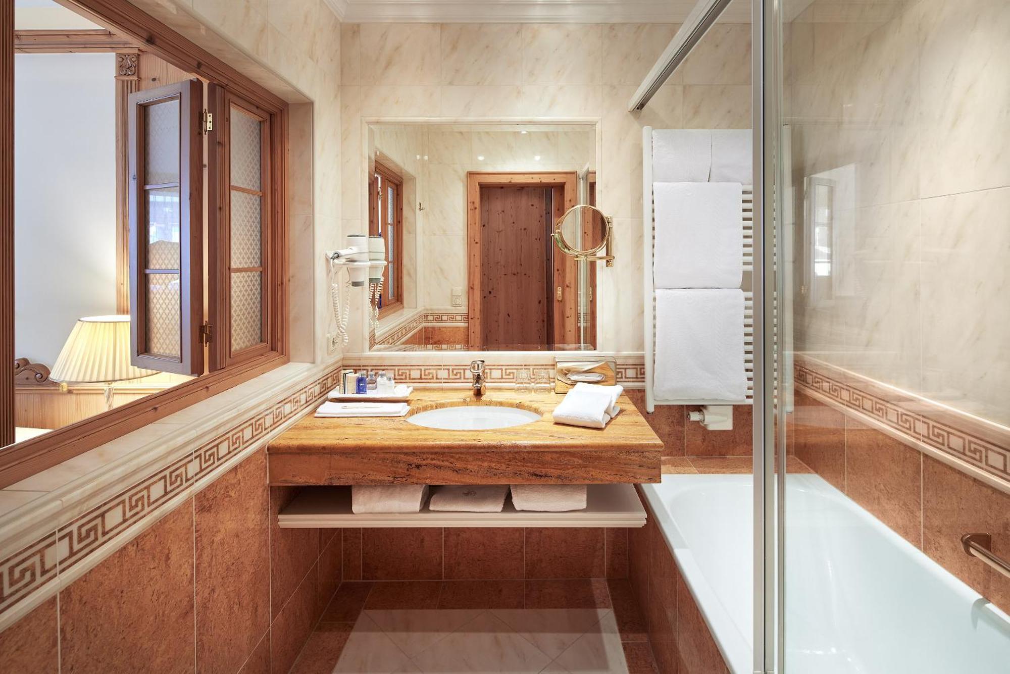 Deluxe Doppelzimmer mit Gartenblick