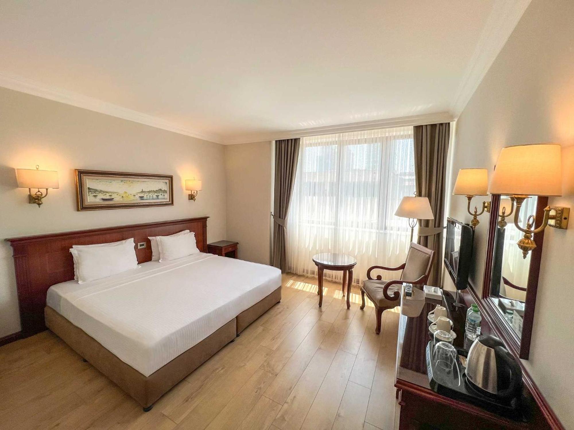 Deluxe Suite,1566965759:JPEG