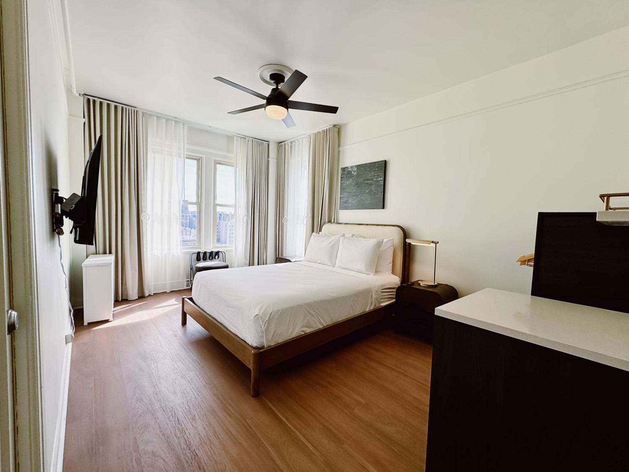 Zimmer mit Queensize-Bett
