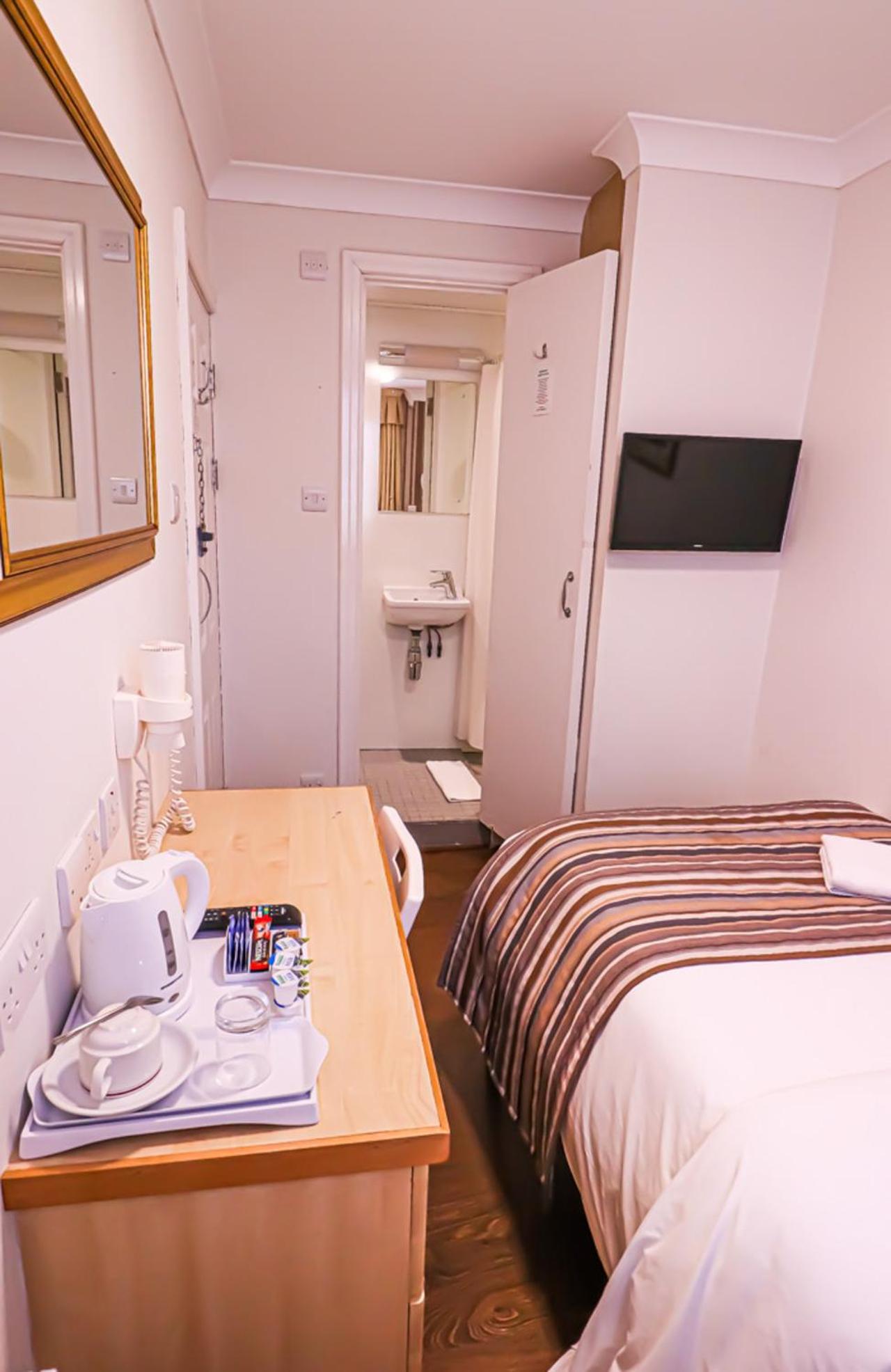 Standard Einzelzimmer mit Dusche