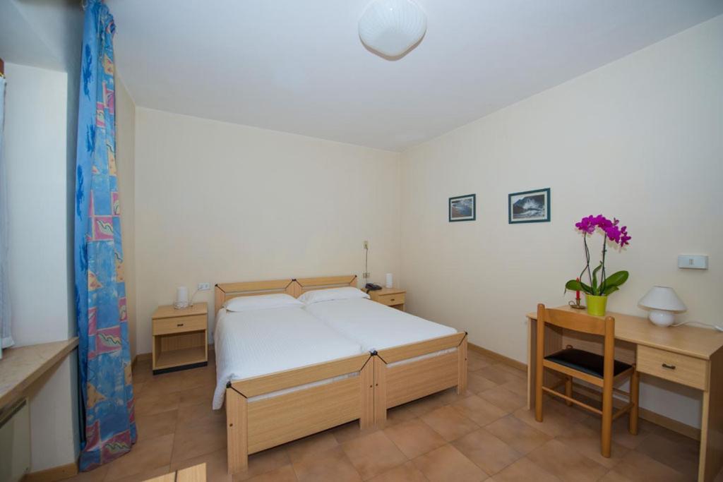 Economy Doppel-/Zweibettzimmer