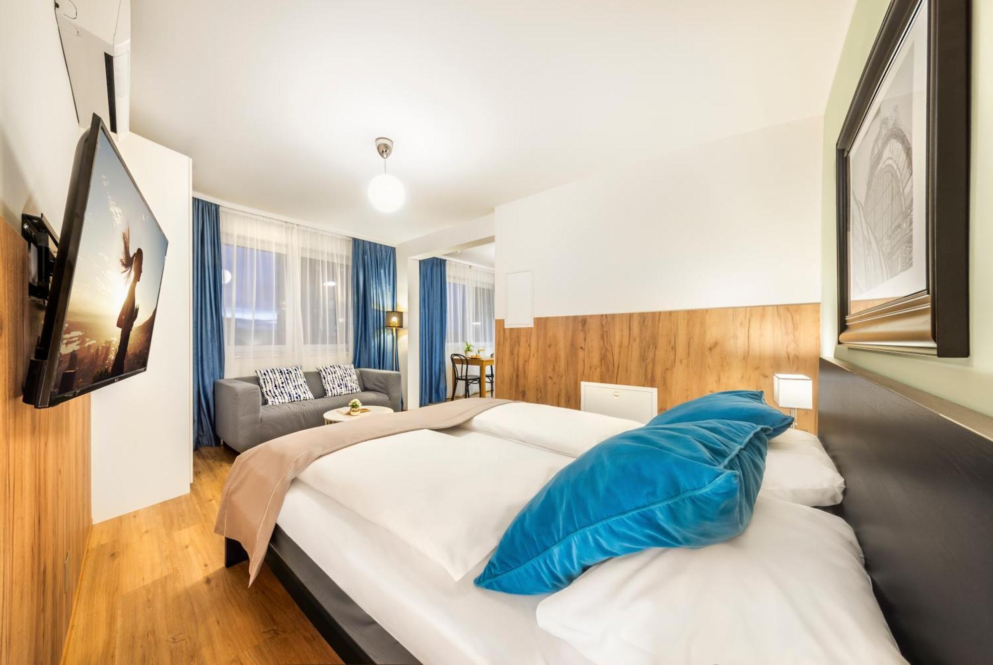 Superior Studio mit Balkon