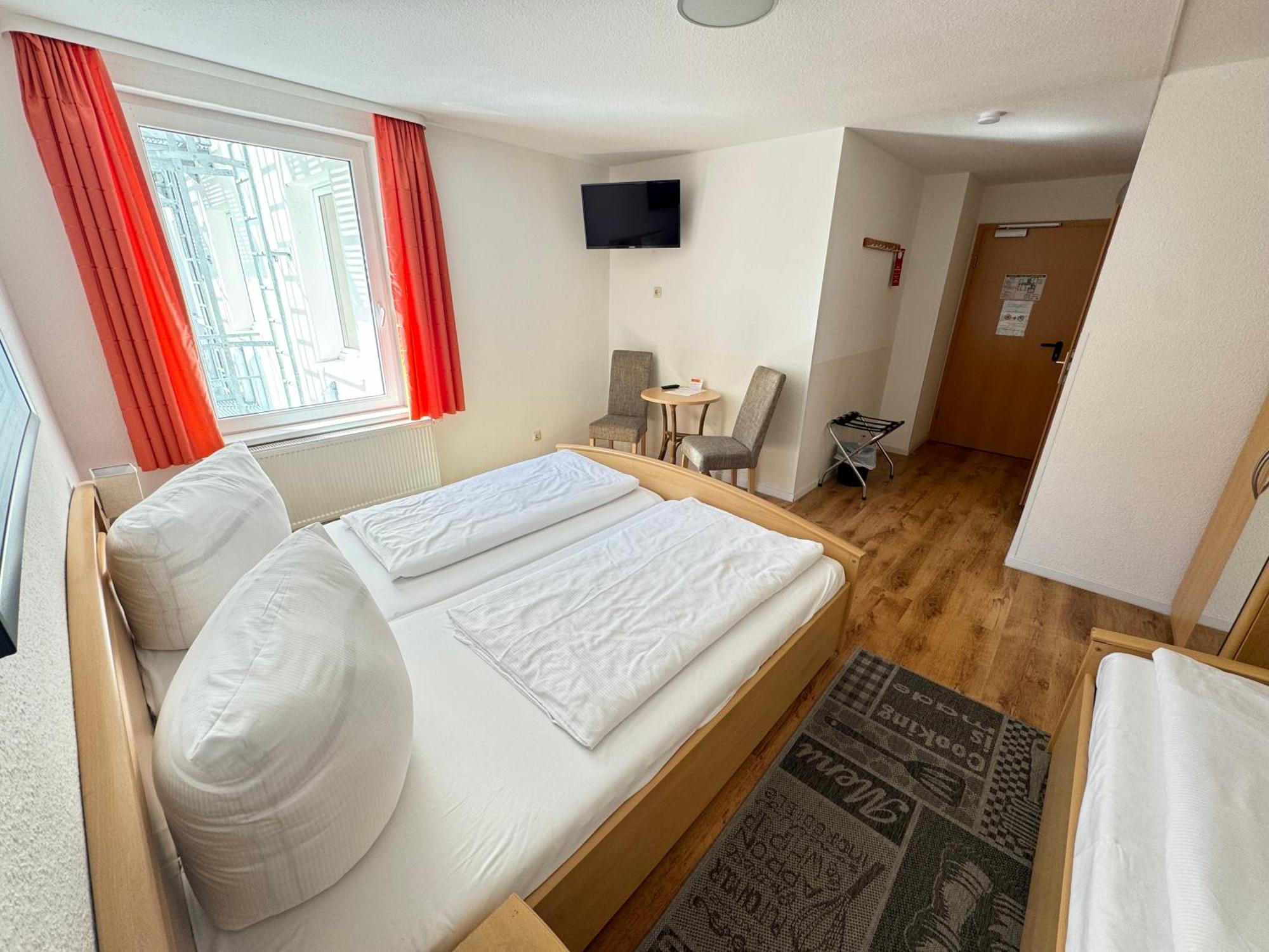 Dreibettzimmer