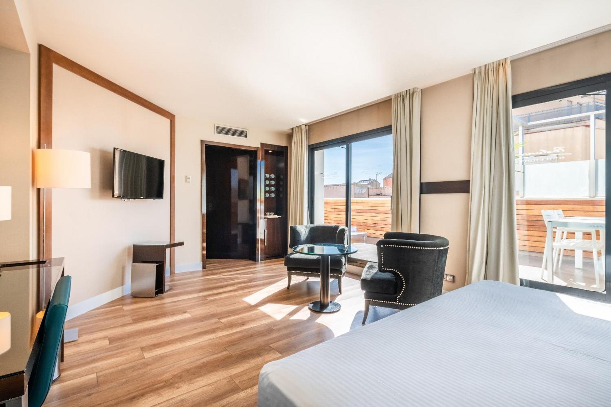 Junior Suite mit Whirlpool auf der Terrasse