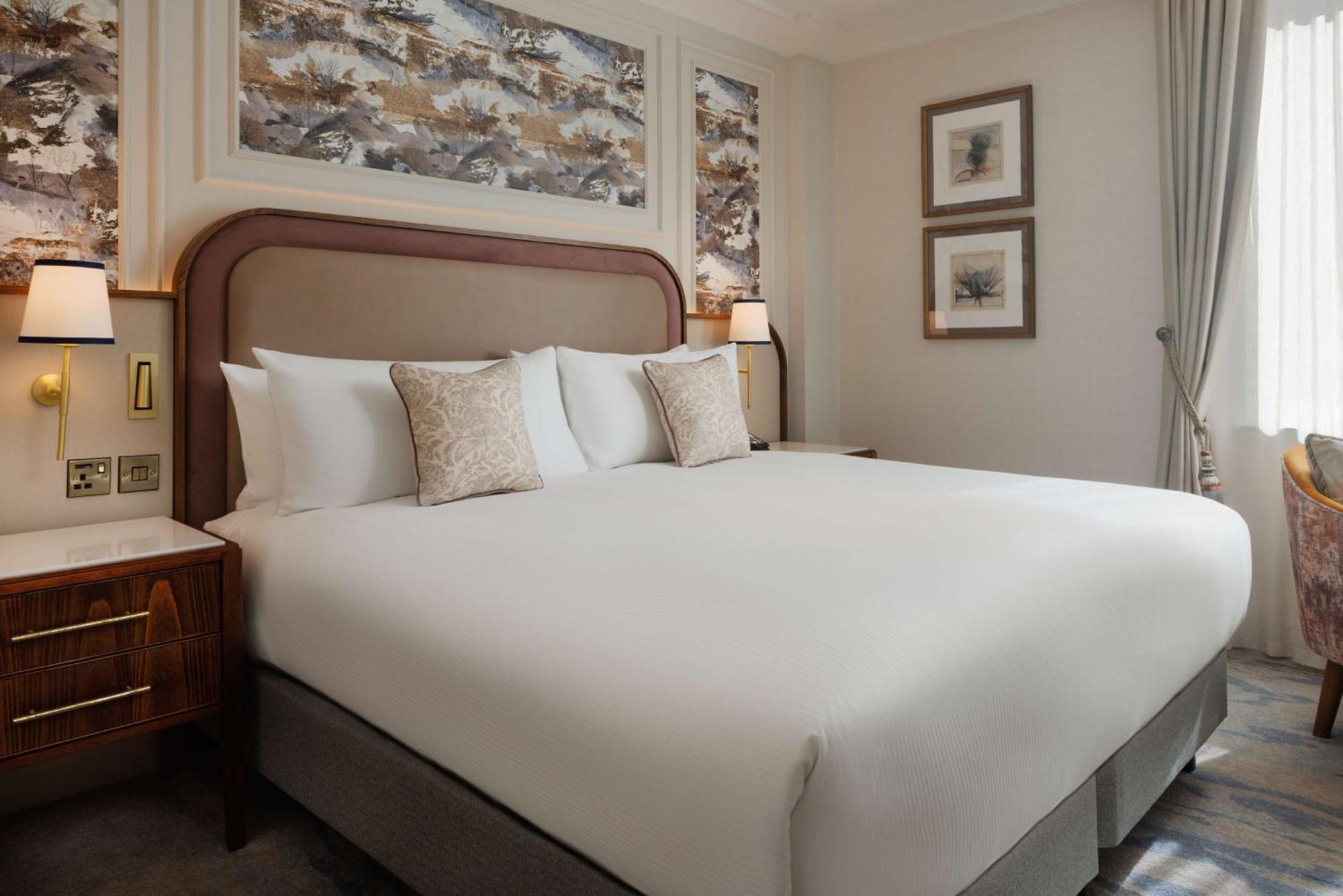 Superior Zimmer mit Kingsize-Bett